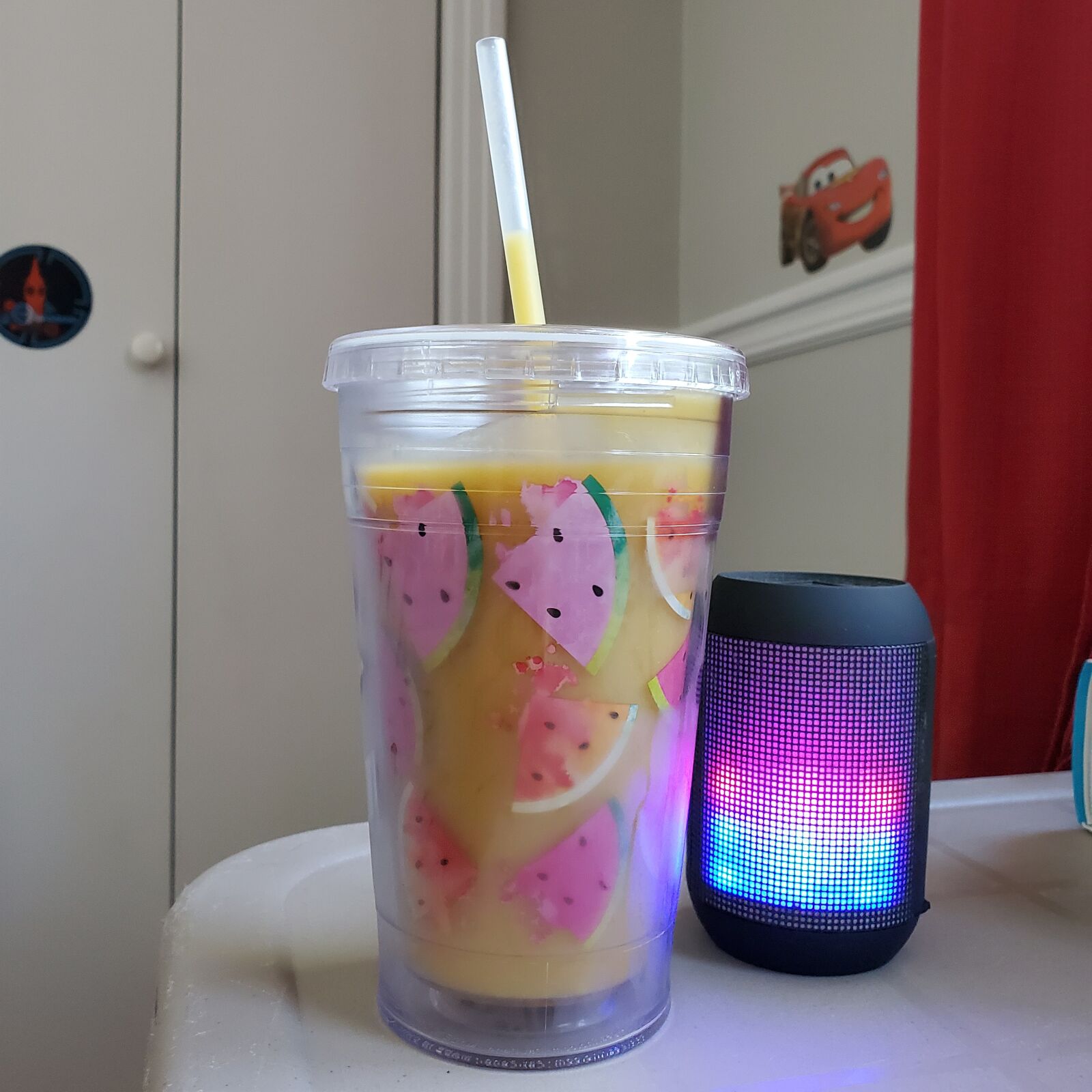 Samsung Galaxy S10 sample photo. Smoothie, green, speaker photography