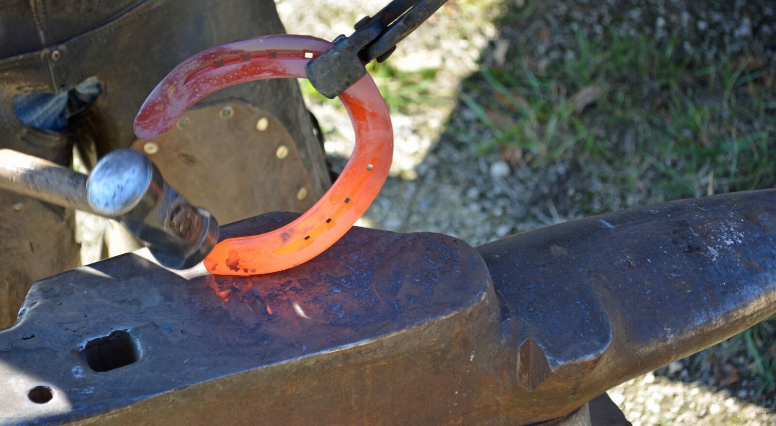 Nikon D5200 sample photo. Blacksmith, iron, fitting photography