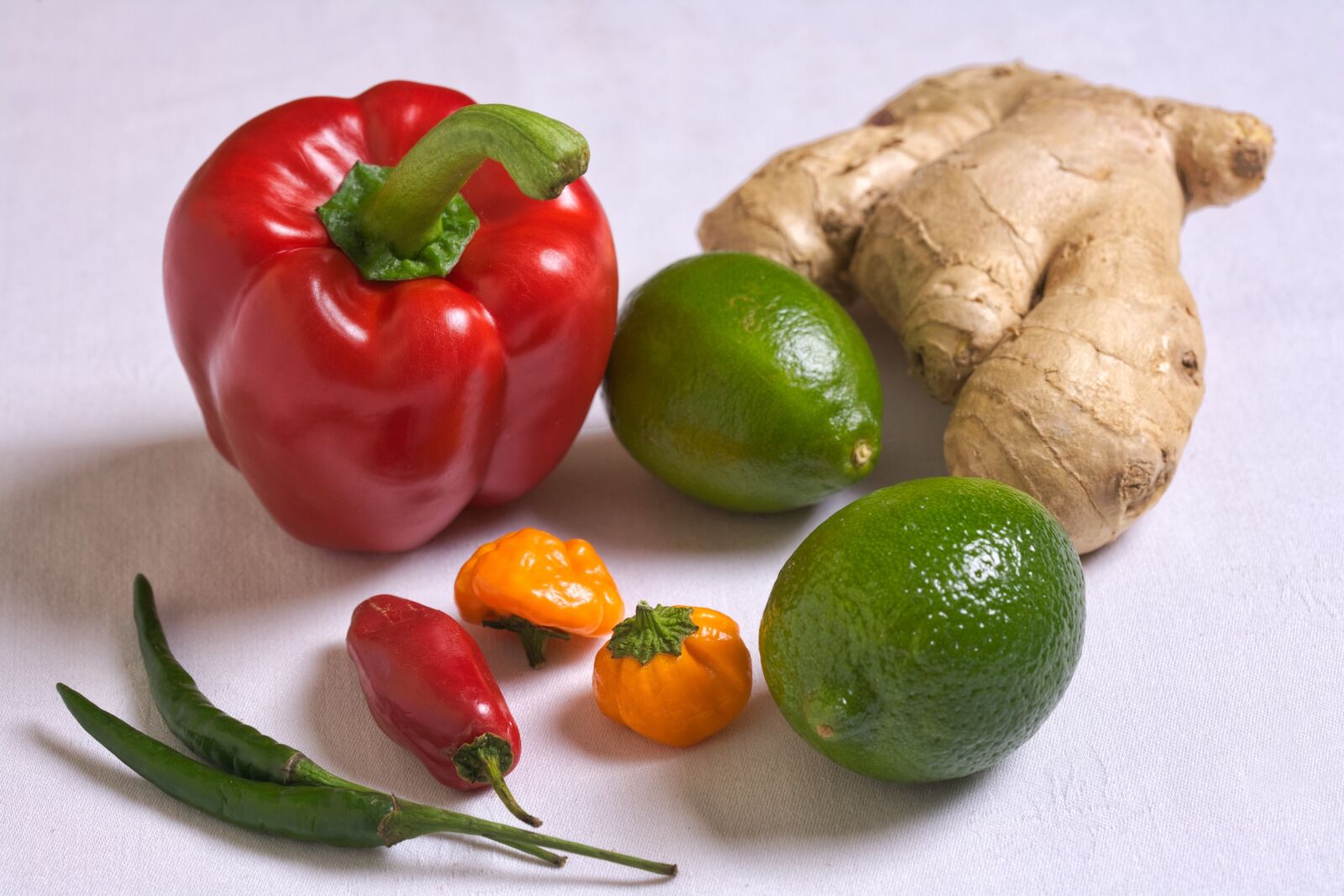 Canon EOS 5D sample photo. Fresh, peppers, vitamin photography