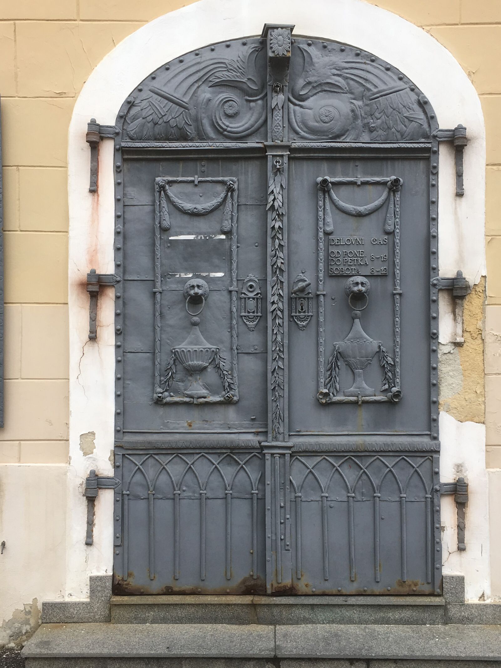 Apple iPhone 6s sample photo. Door, input, goal photography