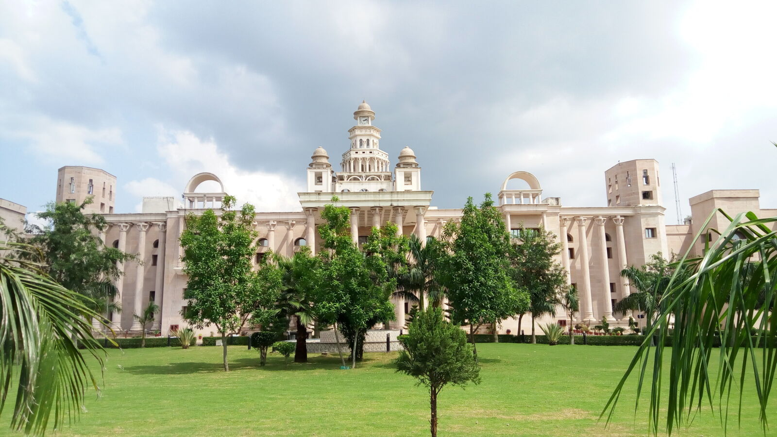 Lenovo VIBE X3 LITE sample photo