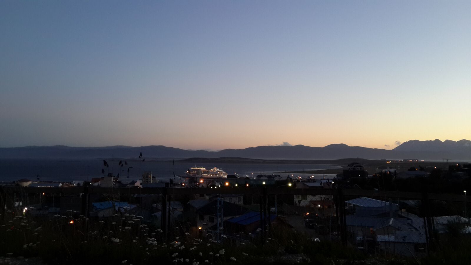 Samsung Galaxy S4 sample photo. Dusk, sky, landscape photography
