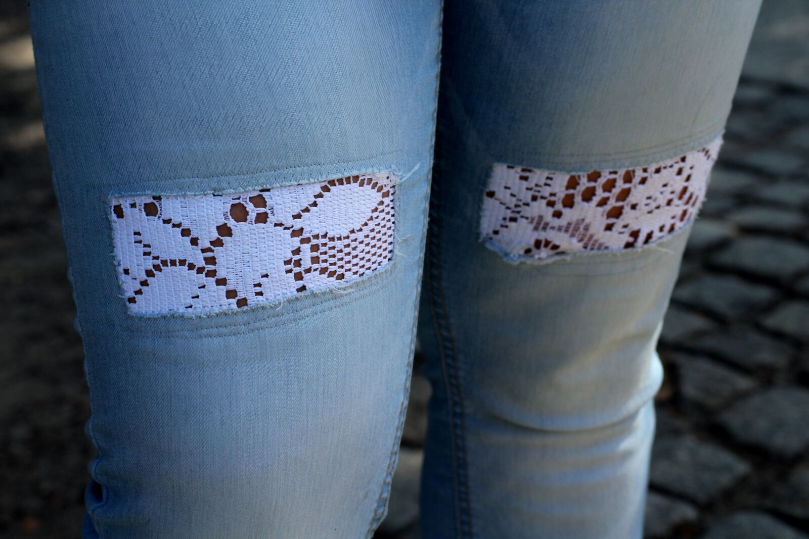 Canon EOS 1200D (EOS Rebel T5 / EOS Kiss X70 / EOS Hi) sample photo. Jeans, pants, clothes photography