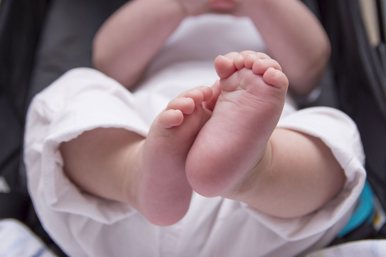 Nikon D7200 sample photo. Bebe, foot, adorable photography