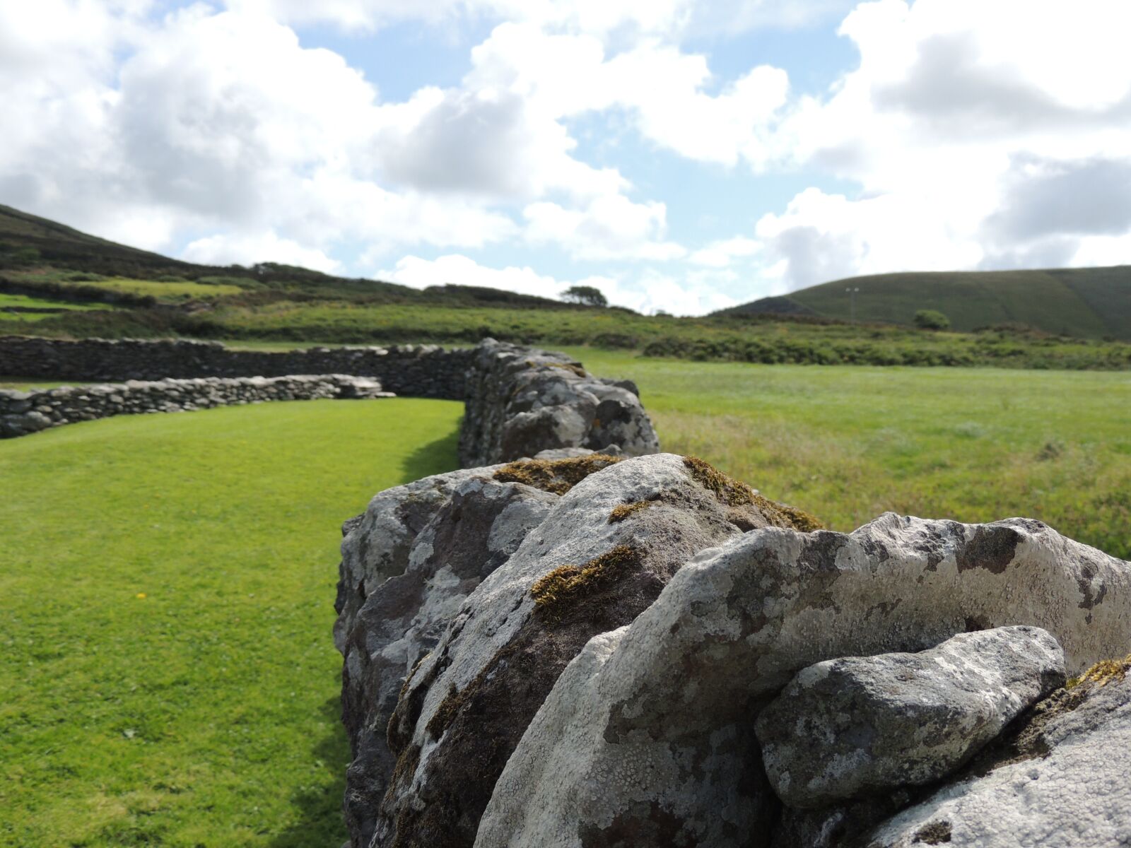 Nikon Coolpix P510 sample photo. Wall, stone wall, ireland photography
