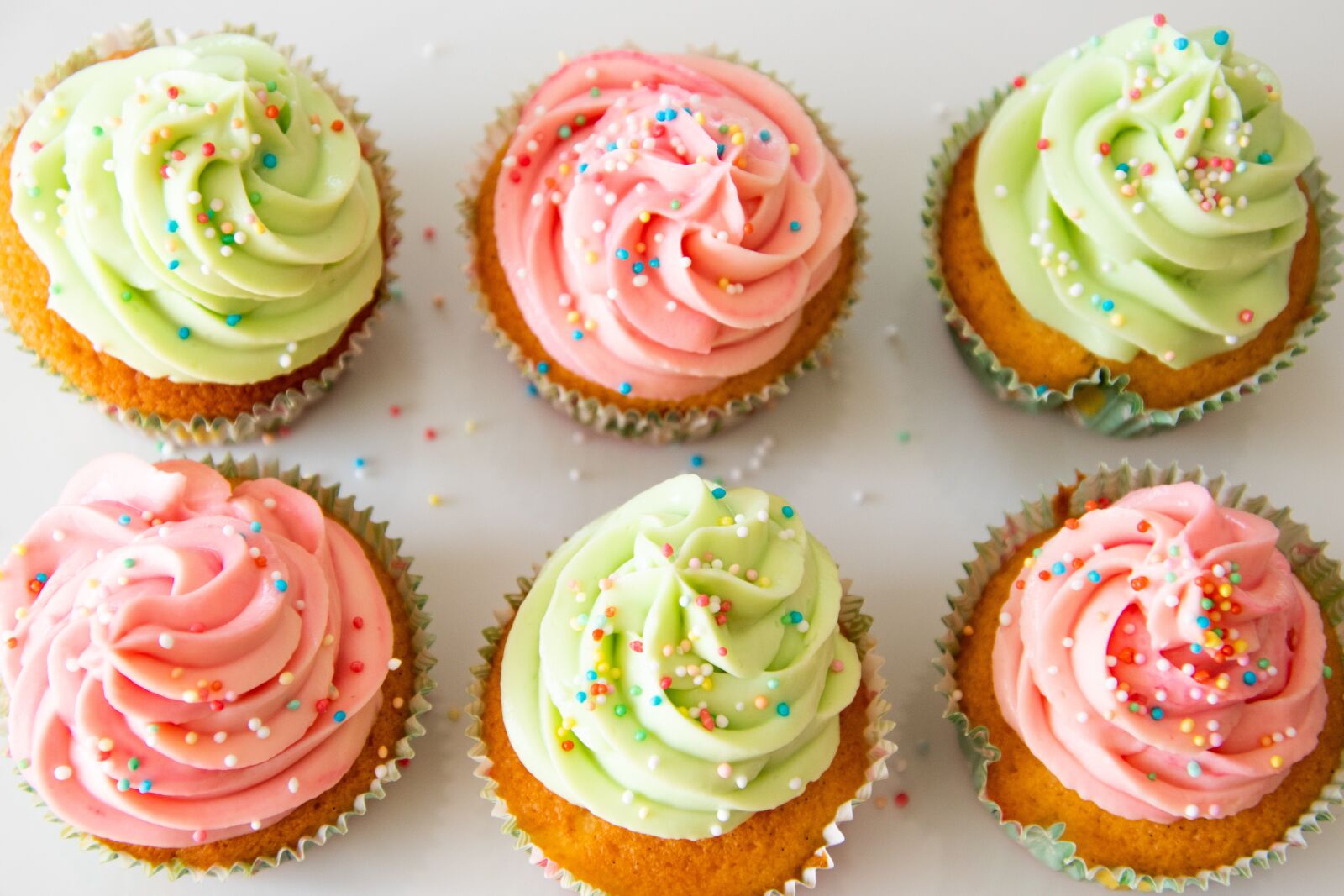 Canon EOS 800D (EOS Rebel T7i / EOS Kiss X9i) sample photo. Cupcakes, cupcake, food photography