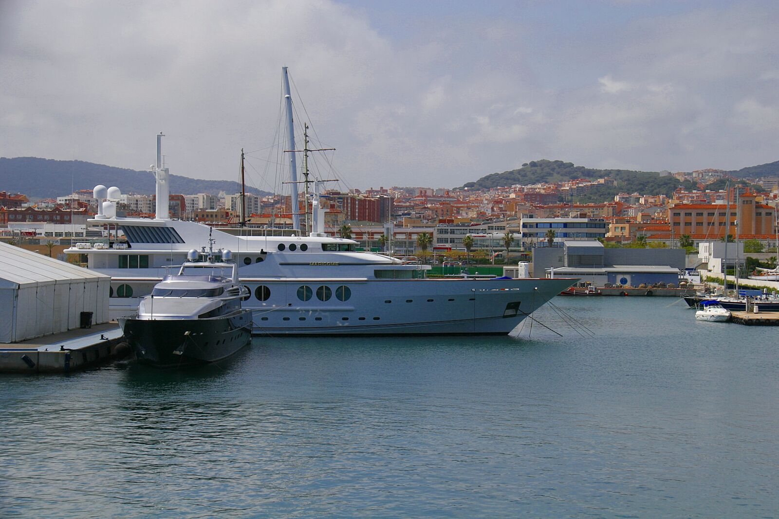 Canon EOS 20D sample photo. Boat, port, spring photography