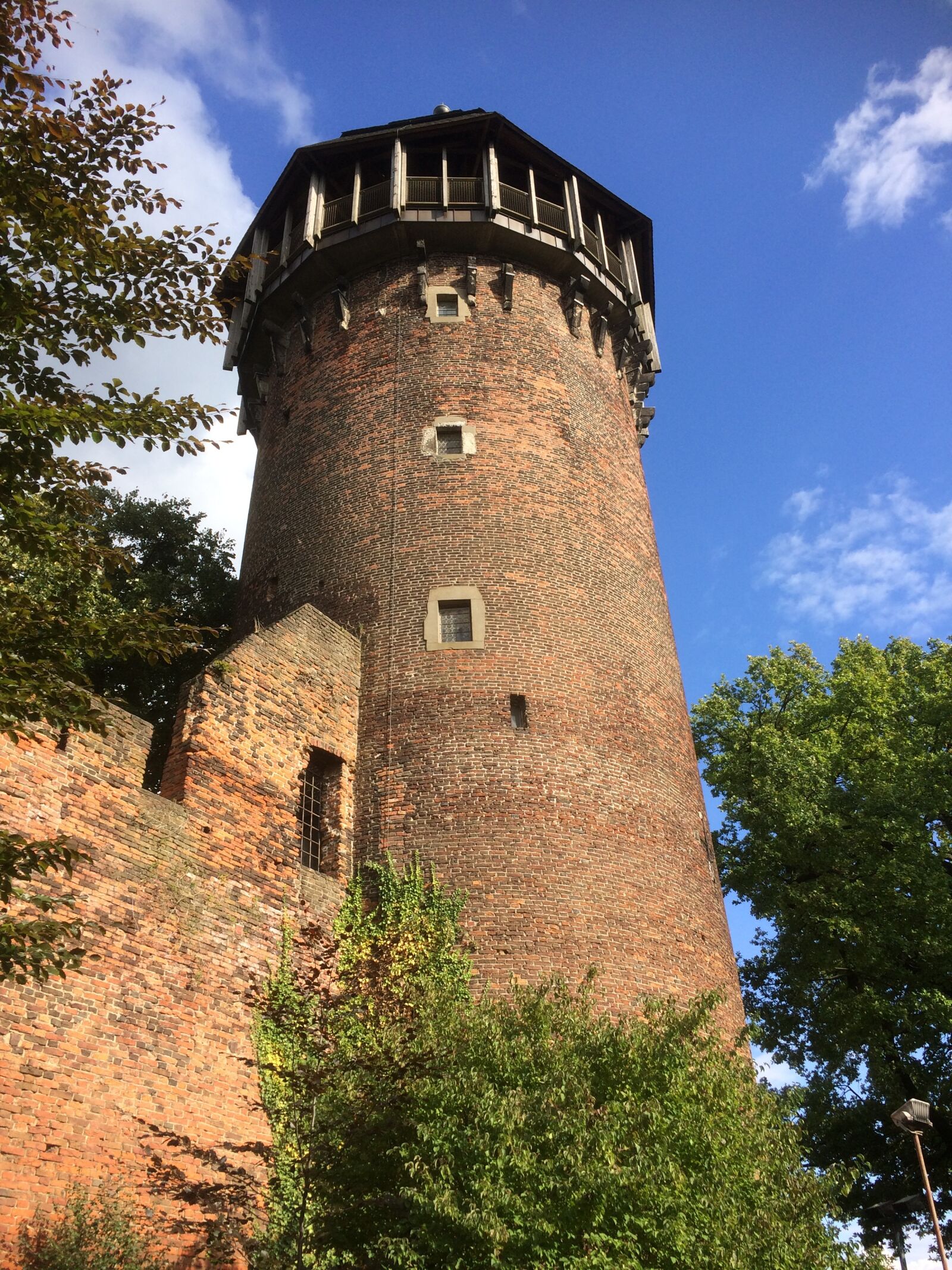 iPhone 5s back camera 4.15mm f/2.2 sample photo. Castle, tower, knight photography