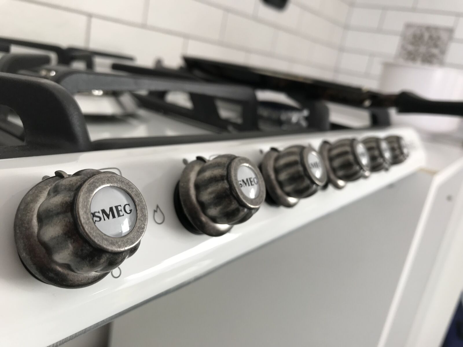 Apple iPhone 7 sample photo. Smeg, oven, kitchen photography