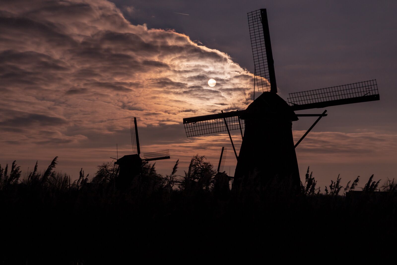 Canon EOS 6D Mark II sample photo. Sunset, windmills, windräder photography