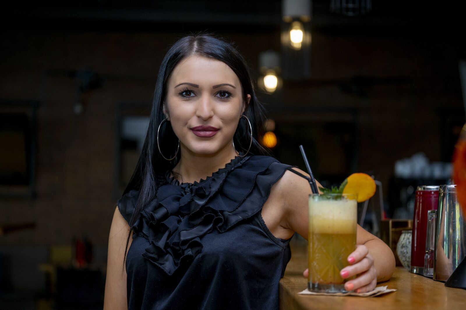 Sony a7 II sample photo. Bar, girl, drink photography