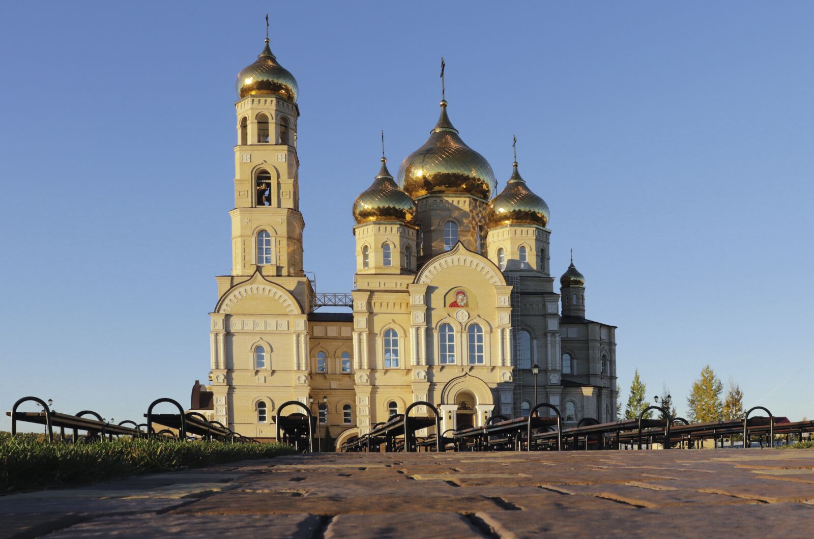 Canon EOS 200D (EOS Rebel SL2 / EOS Kiss X9) sample photo. Temple, cathedral, orthodox photography