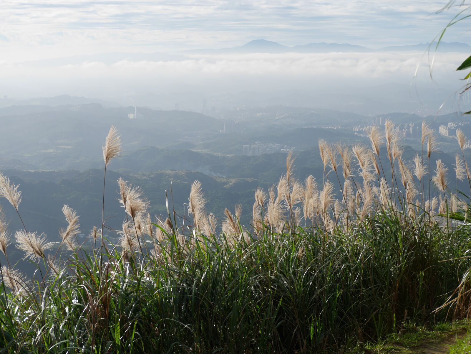 Panasonic Lumix DMC-GX7 sample photo. Landscape, mountains, clouds photography