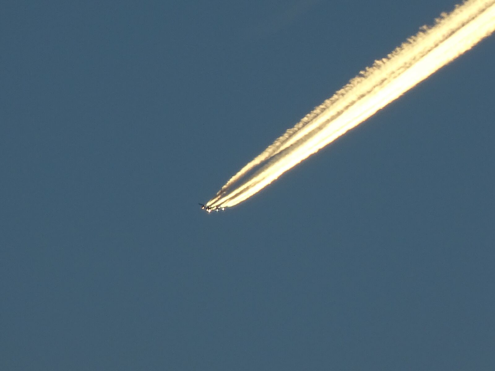 Sony Cyber-shot DSC-HX400V sample photo. The plane, cloud, sky photography