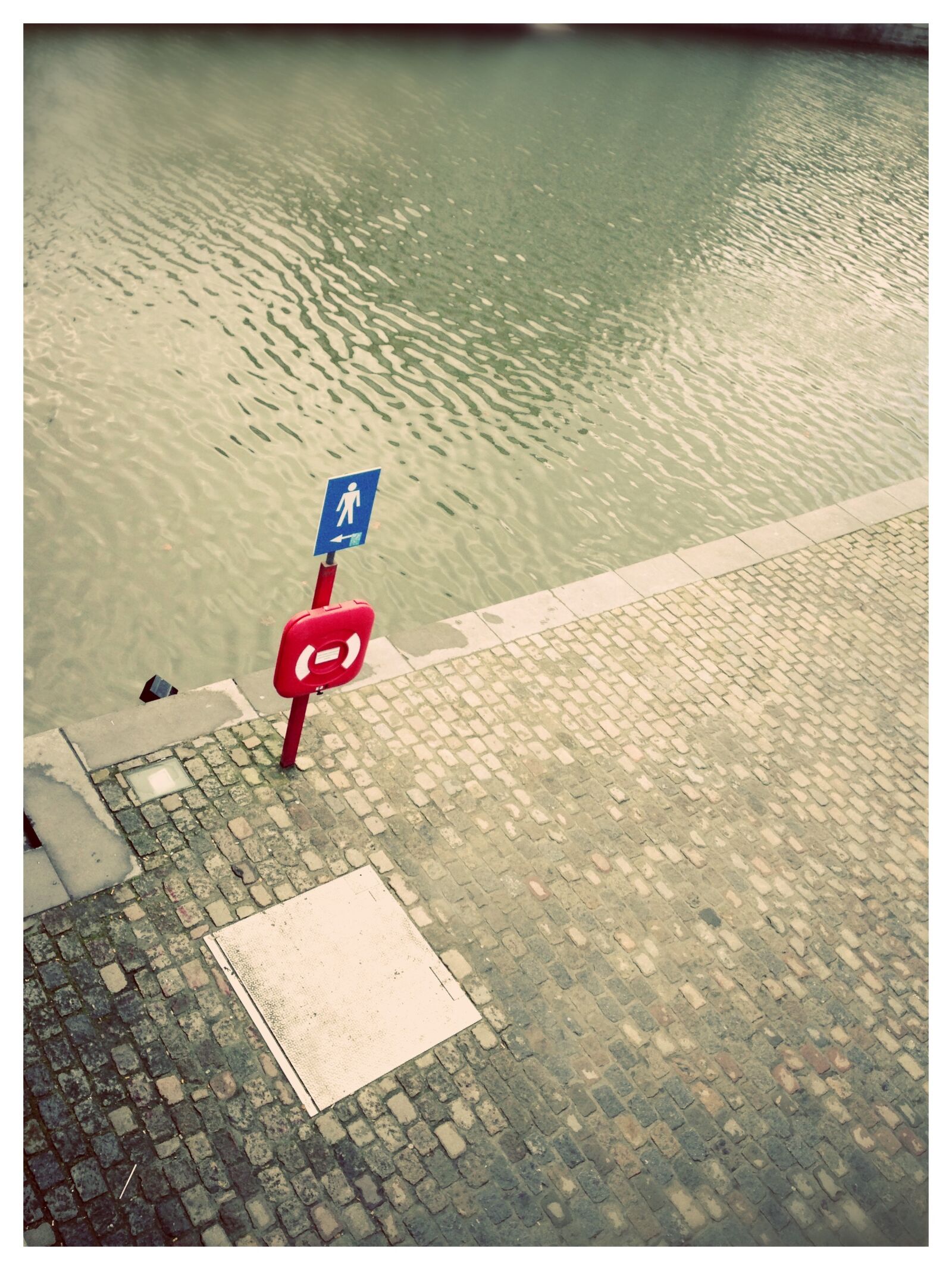 Apple iPhone sample photo. Belgium, river, water photography
