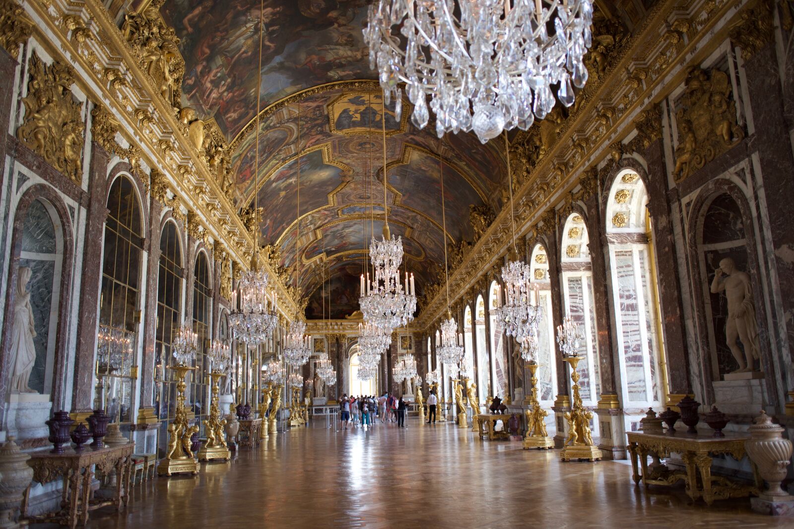 Canon EF 28mm F2.8 IS USM sample photo. Versailles, castle, hall of photography