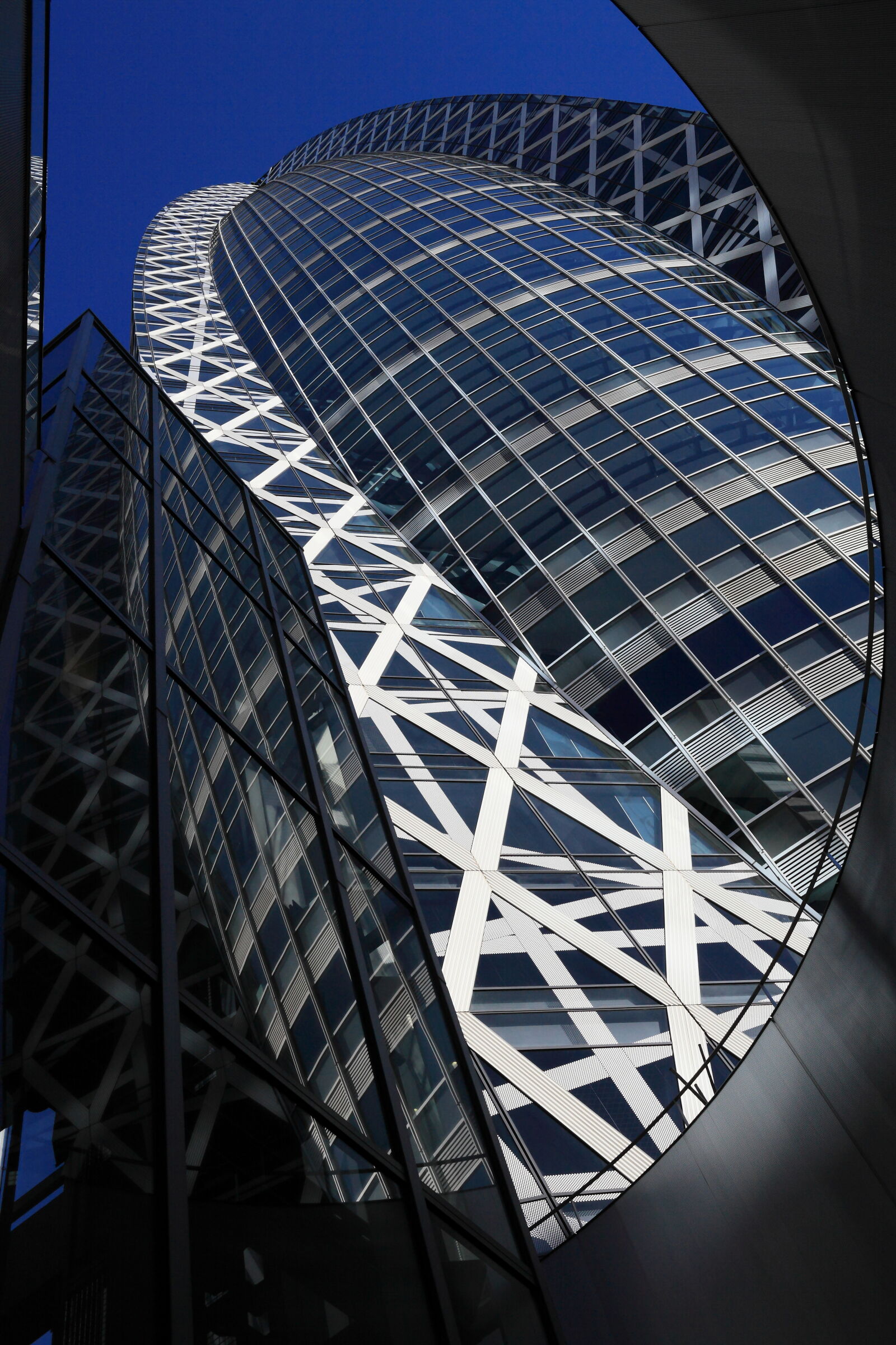 Canon EF 35mm F1.4L USM sample photo. Architecture, blue, building, cocoon photography