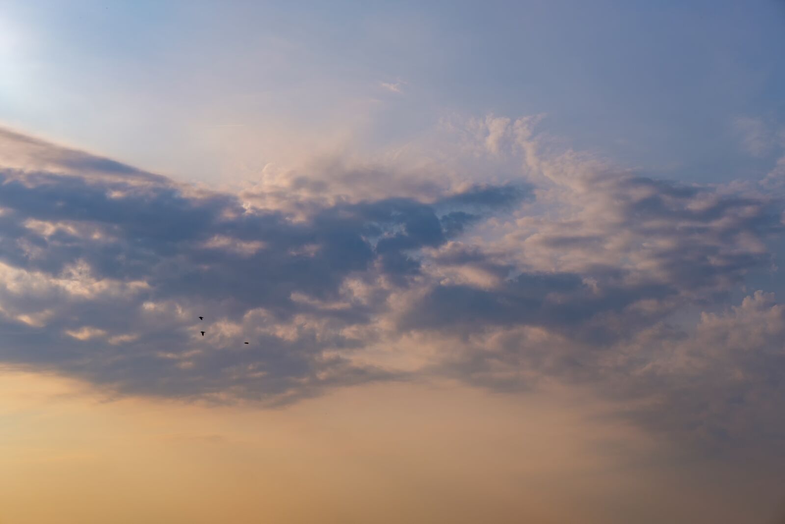 Fujifilm X-T2 + Fujifilm XF 35mm F2 R WR sample photo. Sky, clouds, atmosphere photography