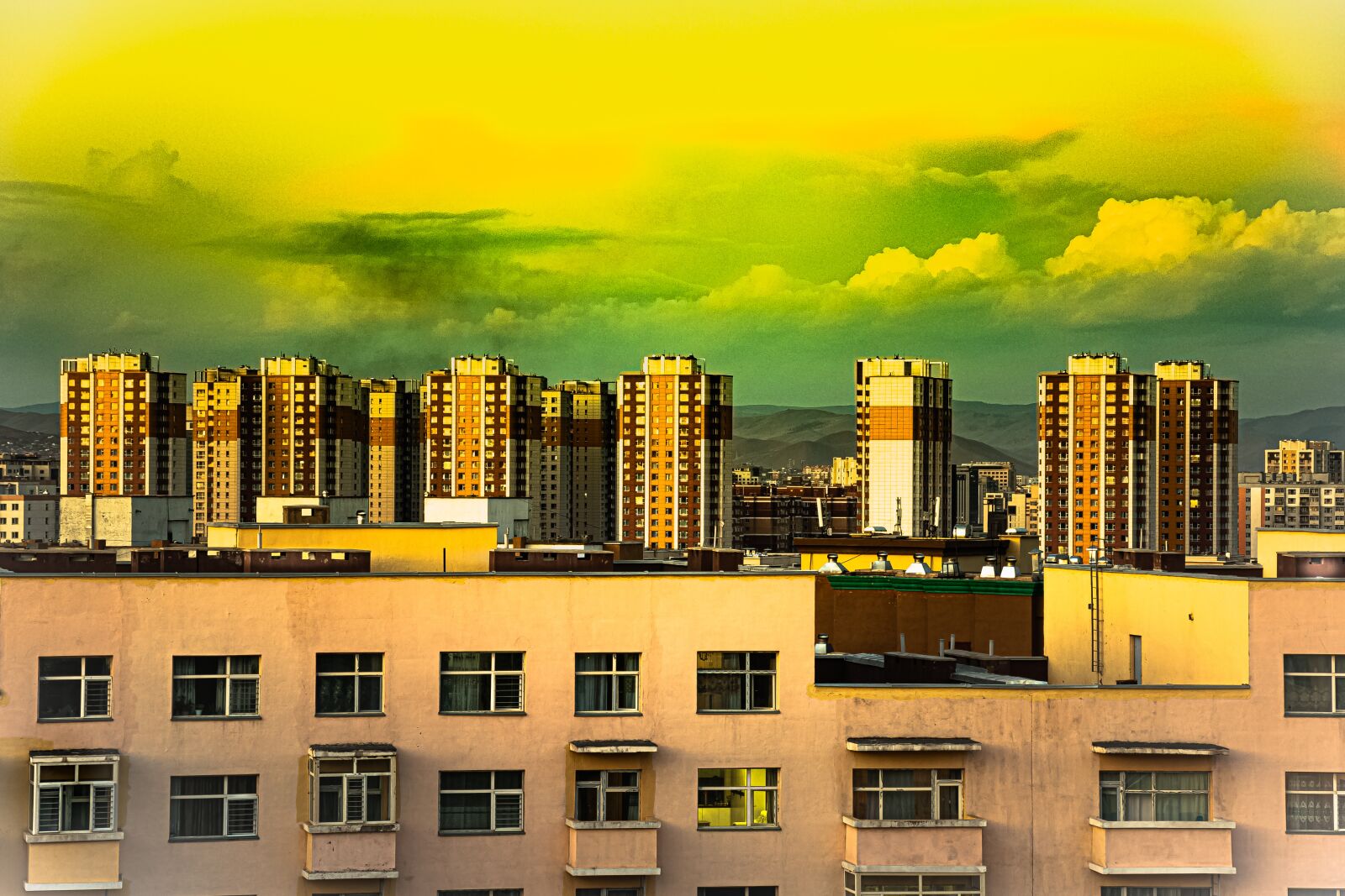 Nikon D7100 sample photo. Clouds, buildings, skyscraper photography