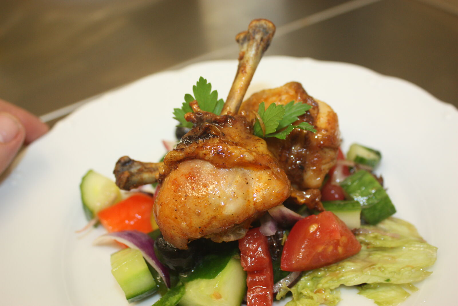 Canon EOS 450D (EOS Rebel XSi / EOS Kiss X2) sample photo. Plate, chicken, food, salad photography