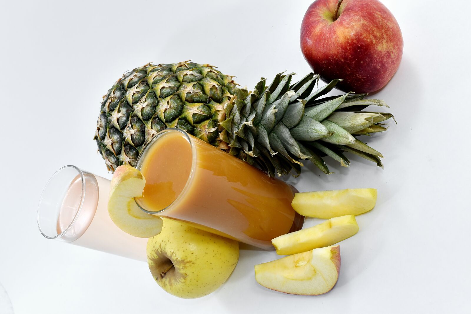 Nikon D5500 sample photo. Apples, fruit juice, slices photography