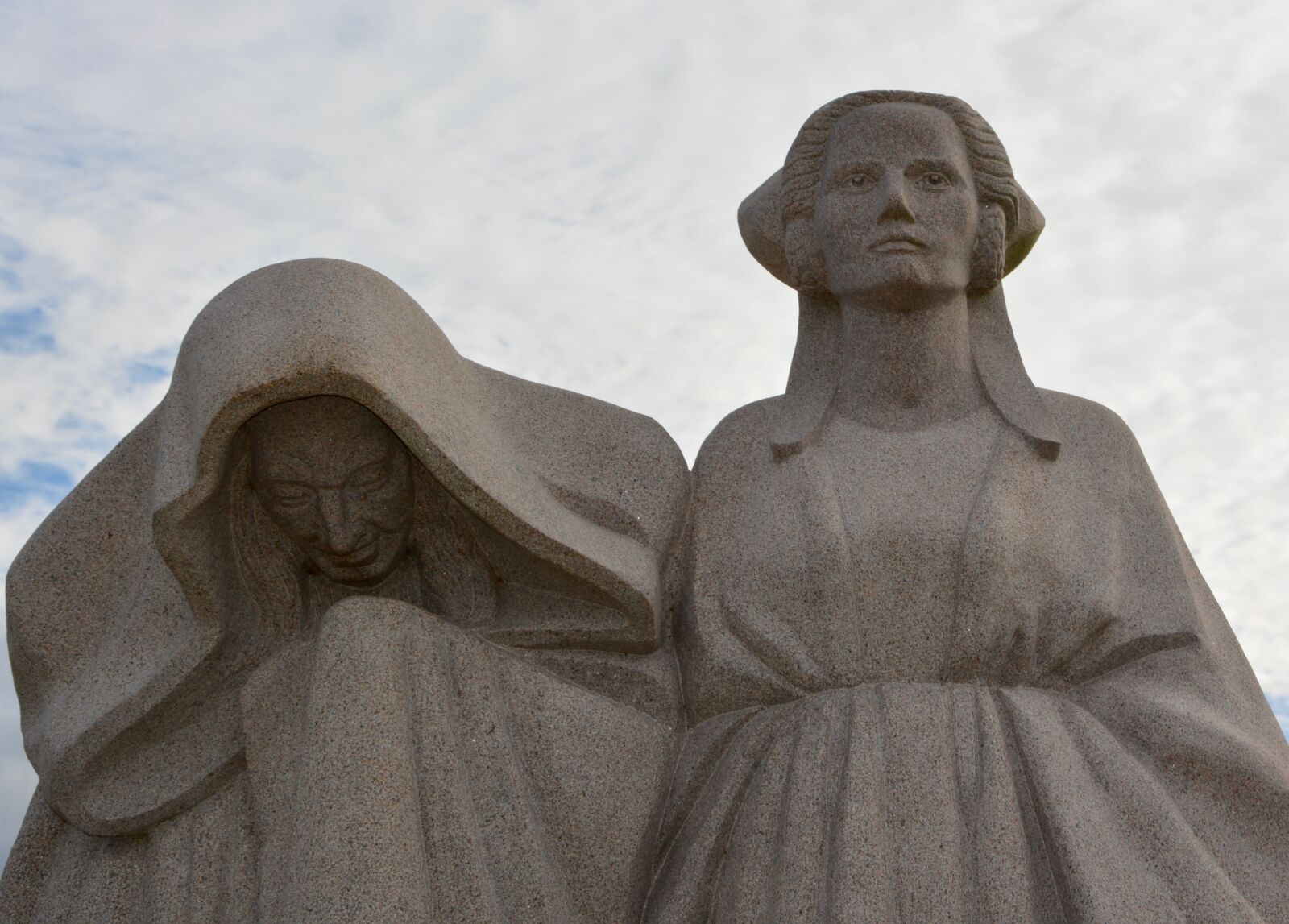 Nikon D5200 sample photo. Monument, monument women, stone photography
