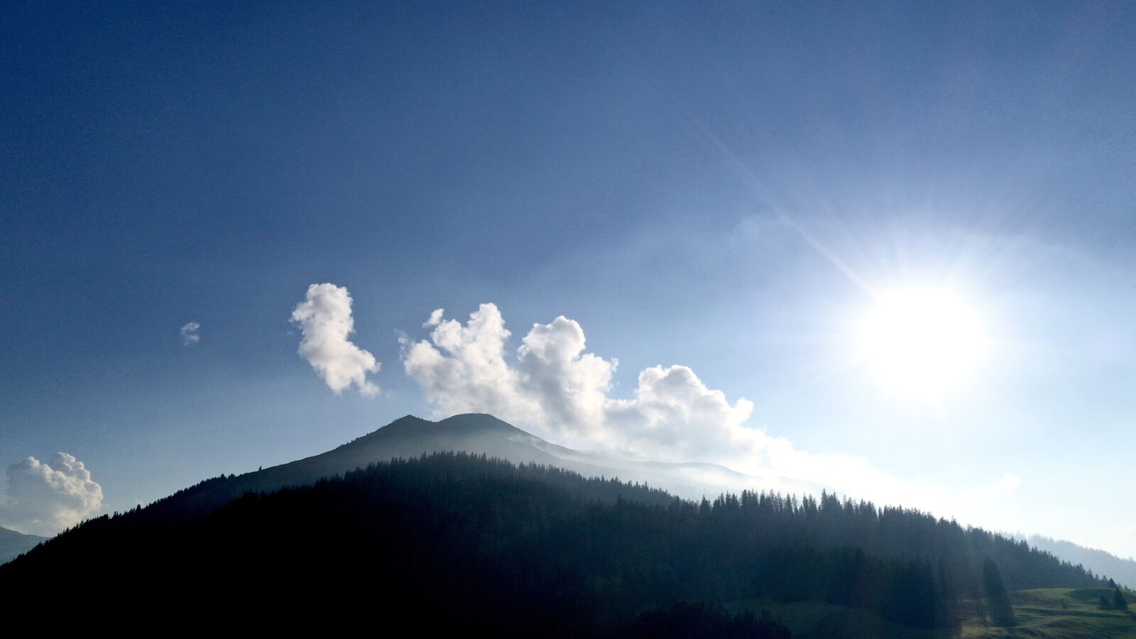 Hasselblad L1D-20c sample photo. Mountain, clouds, sun photography