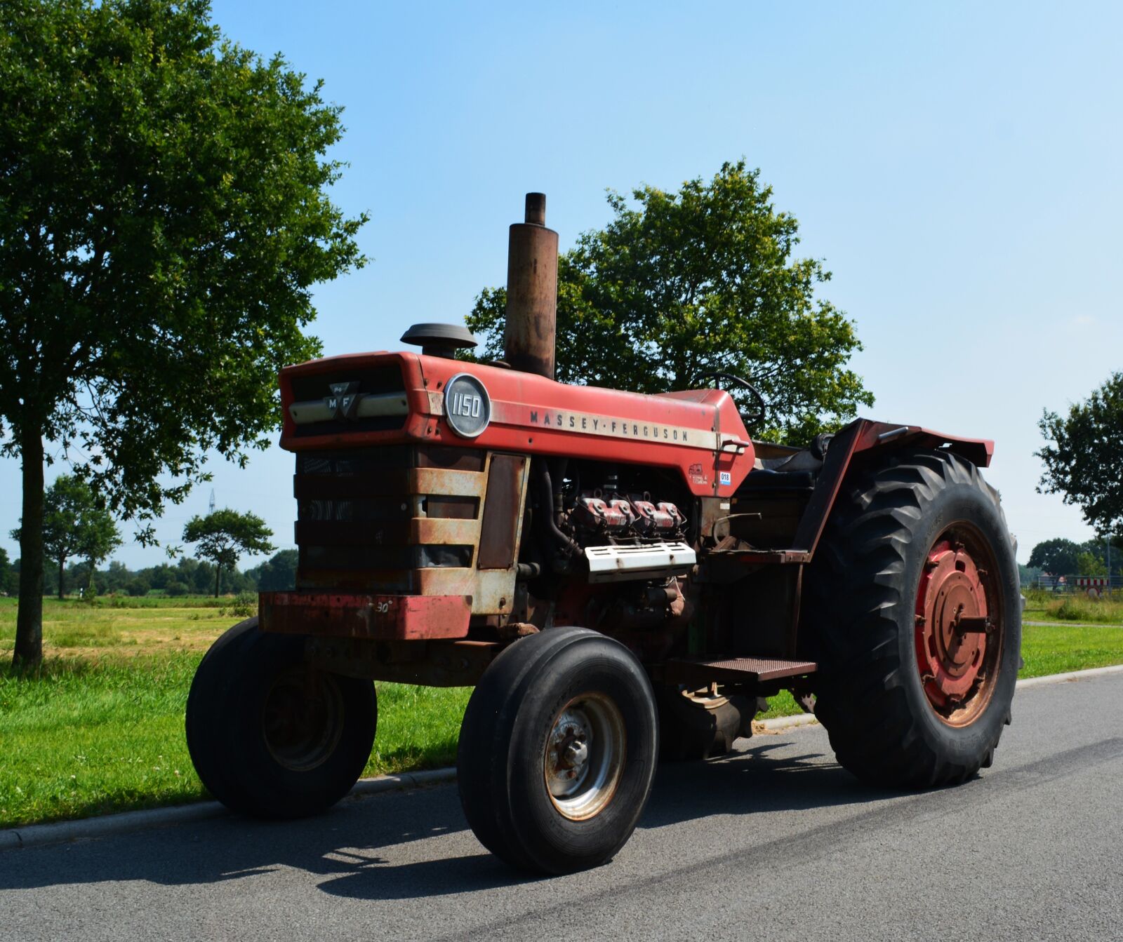 Nikon D5200 sample photo. Tractor, vehicle, oldtimer photography