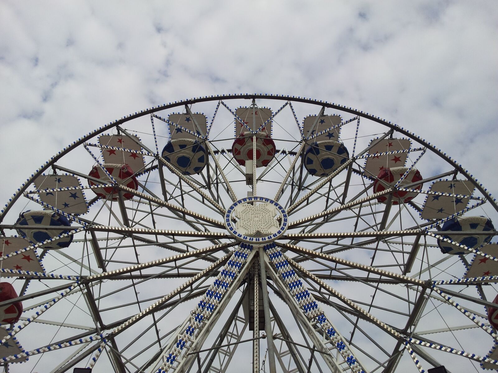 Samsung Galaxy S2 sample photo. Ferris wheel, funfair, fun photography