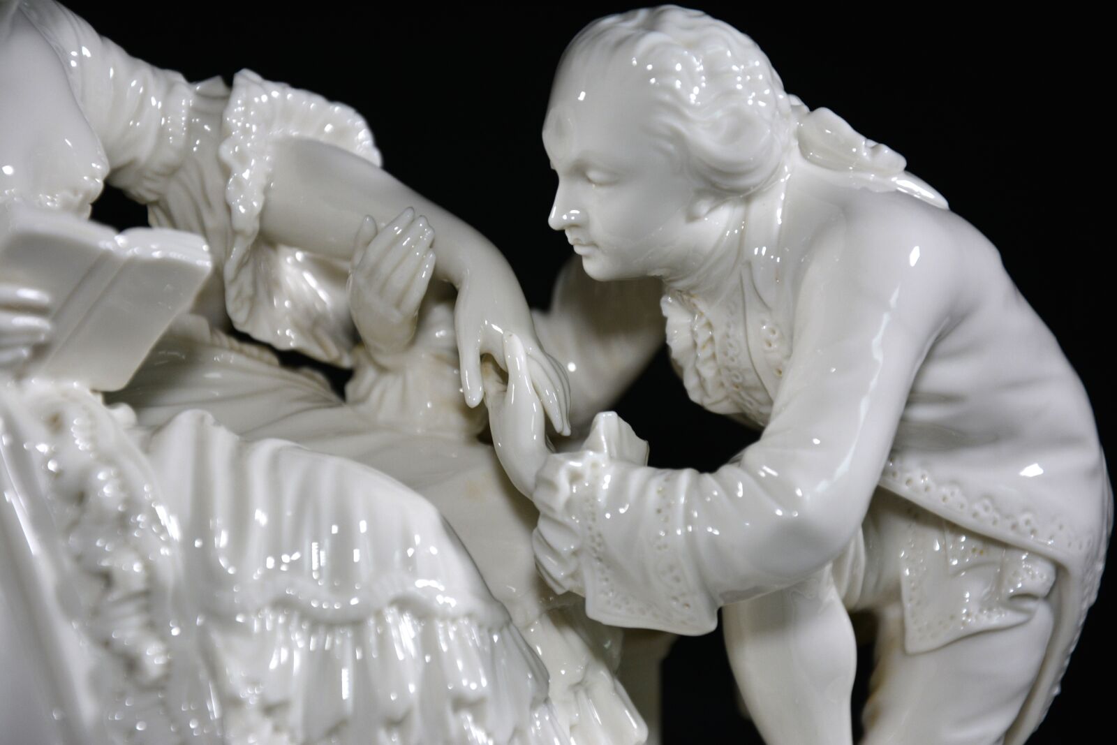 Nikon D5200 sample photo. Porcelain, white porcelain, statuette photography