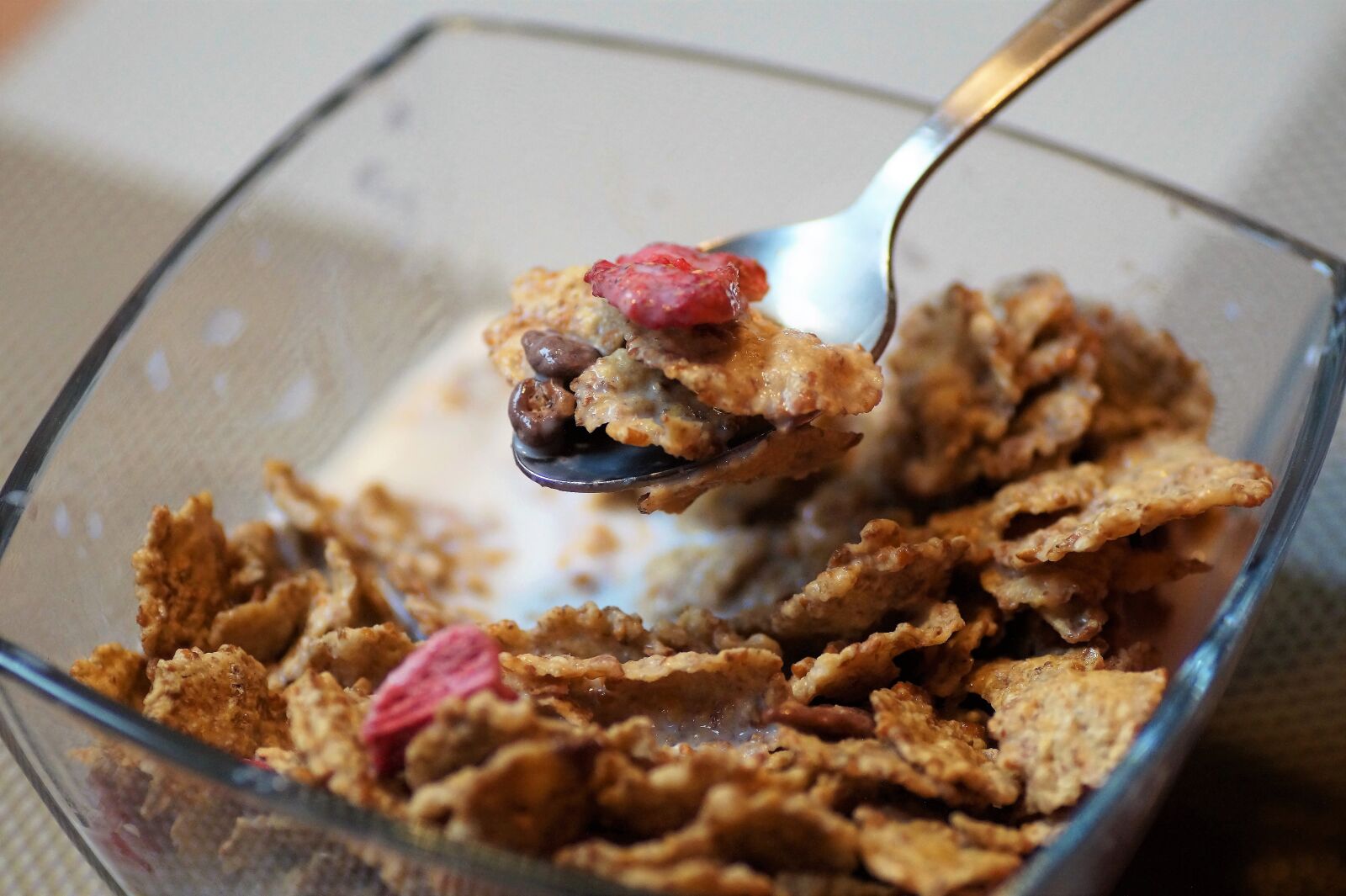 Sony SLT-A58 sample photo. Cornflakes, breakfast, healthy photography