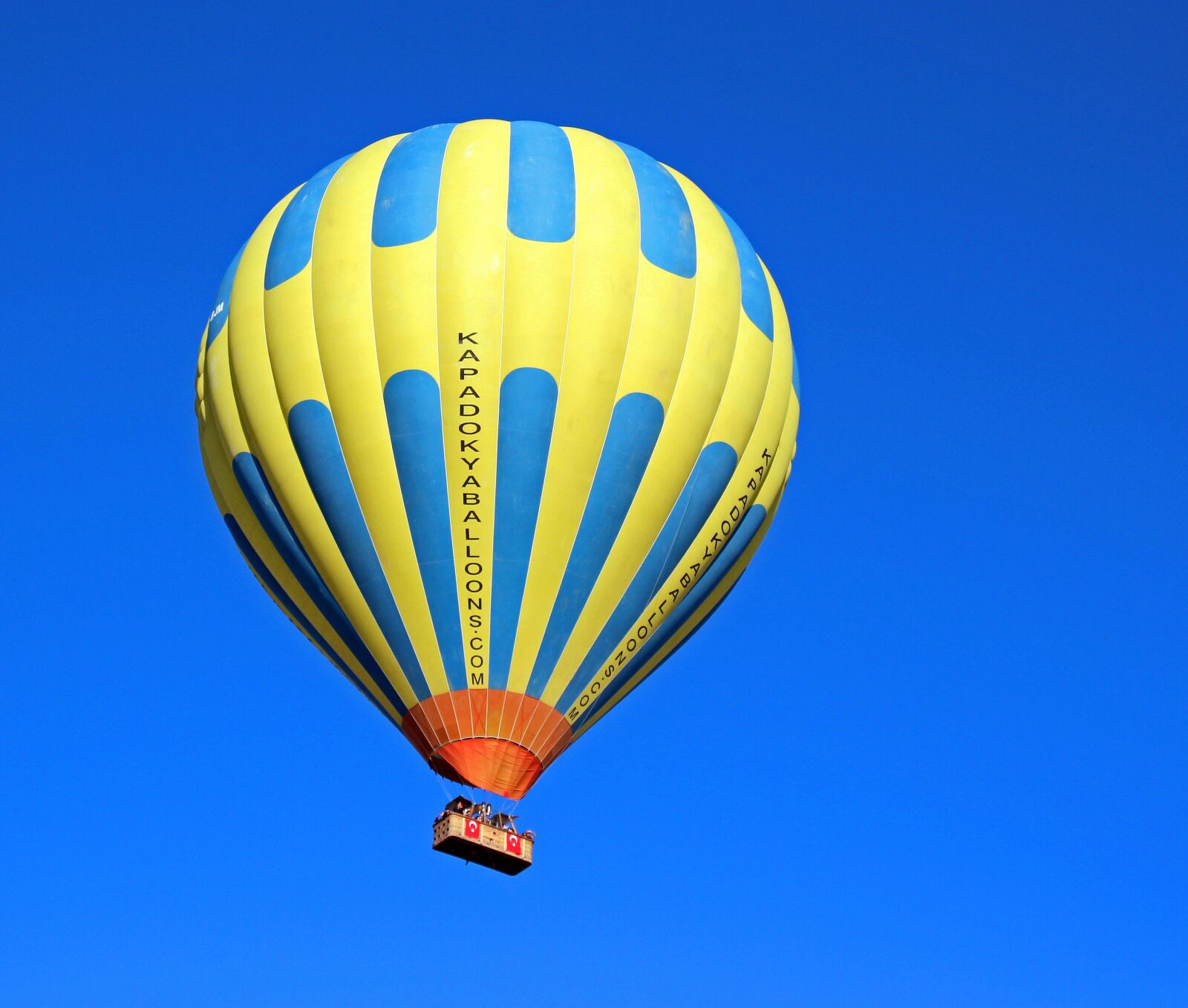 Canon EOS 600D (Rebel EOS T3i / EOS Kiss X5) sample photo. Hot air balloon, turkey photography
