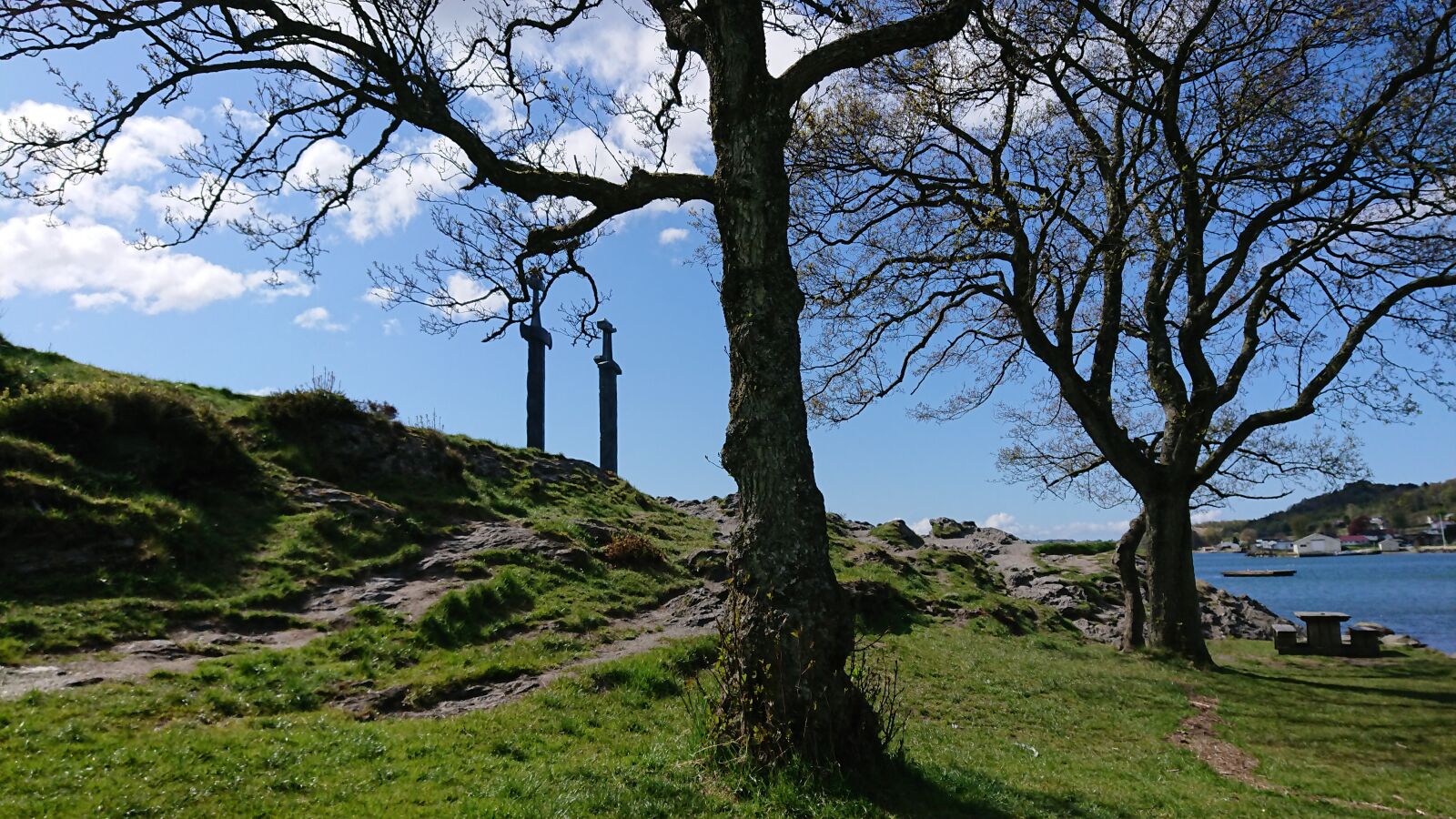 Sony Xperia XZ1 Compact sample photo. Norway, spring, historical monument photography