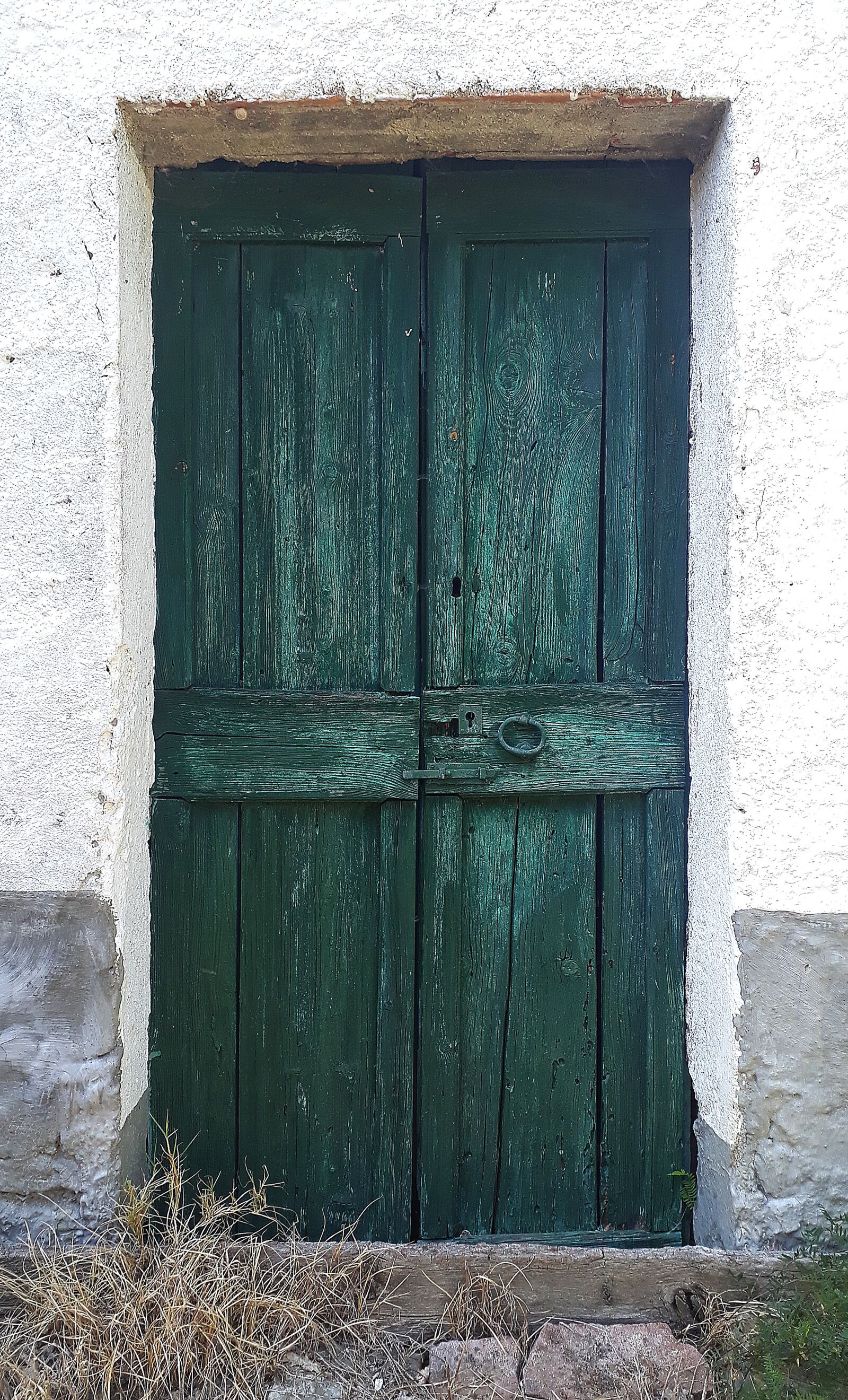 Samsung Galaxy A3(2017) sample photo. Door, antique, old photography