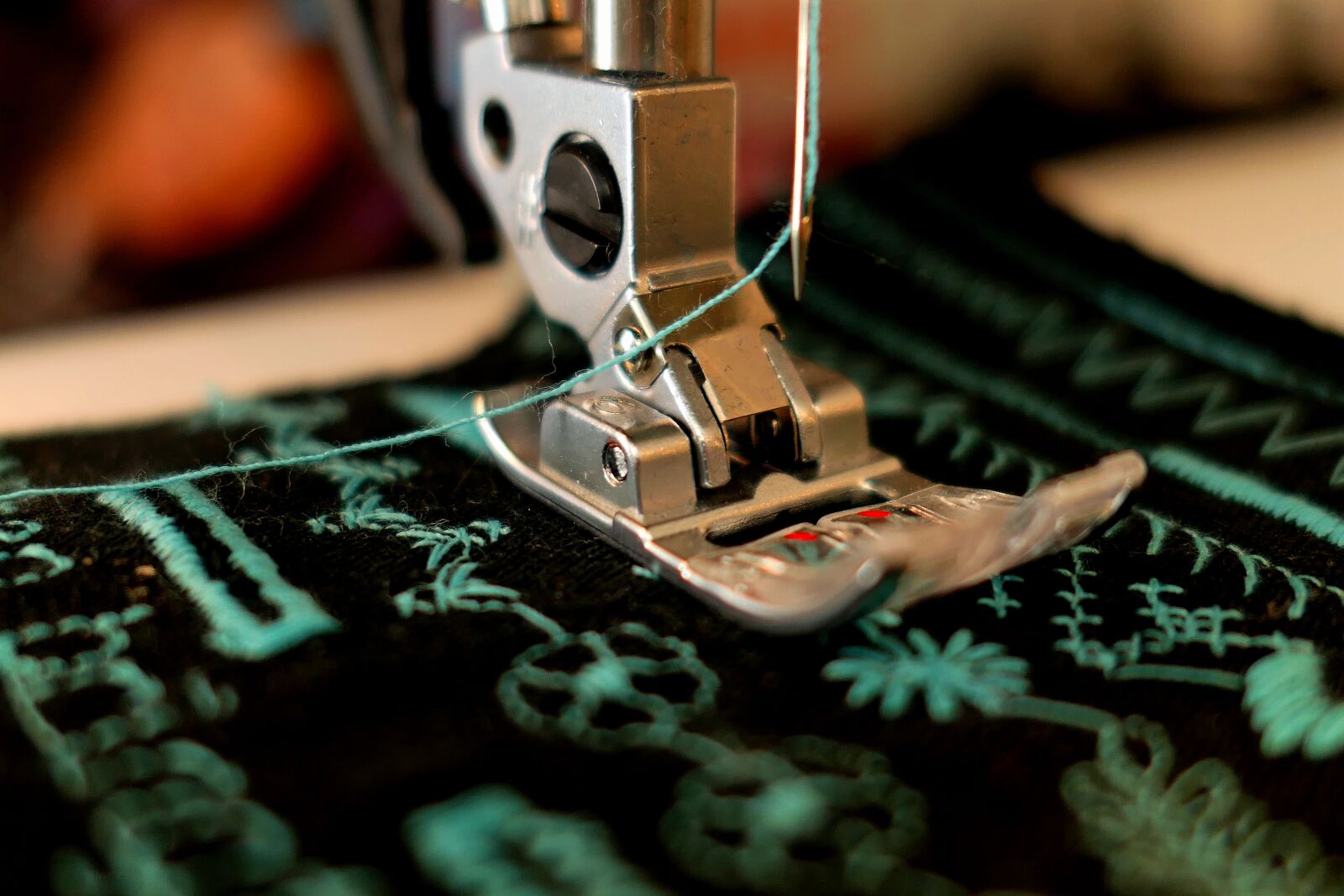 Panasonic Lumix DMC-LX10 (Lumix DMC-LX15) sample photo. Sew, sewing machine, presser photography