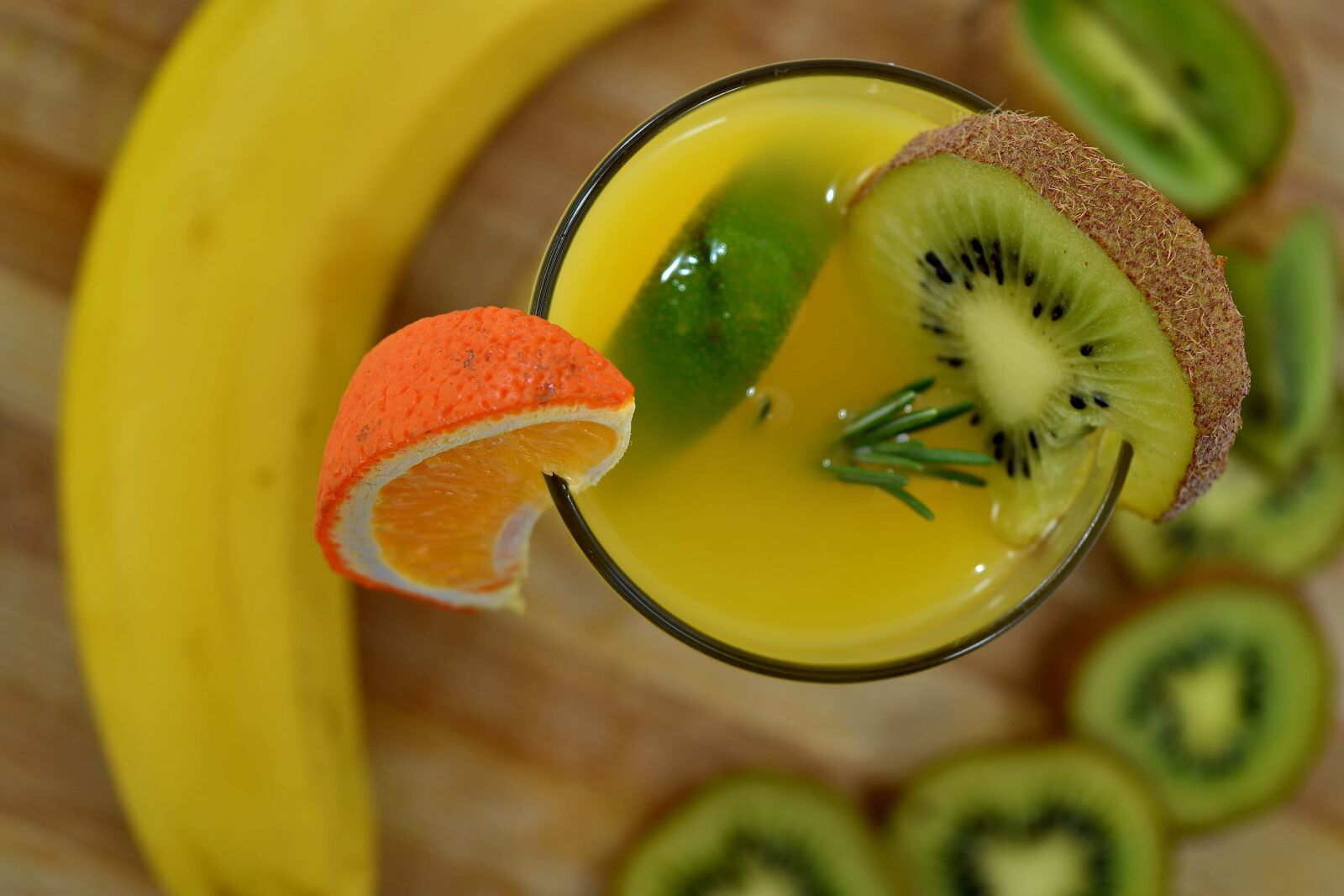 Nikon D5500 sample photo. Ascorbic acid, banana, beverage photography