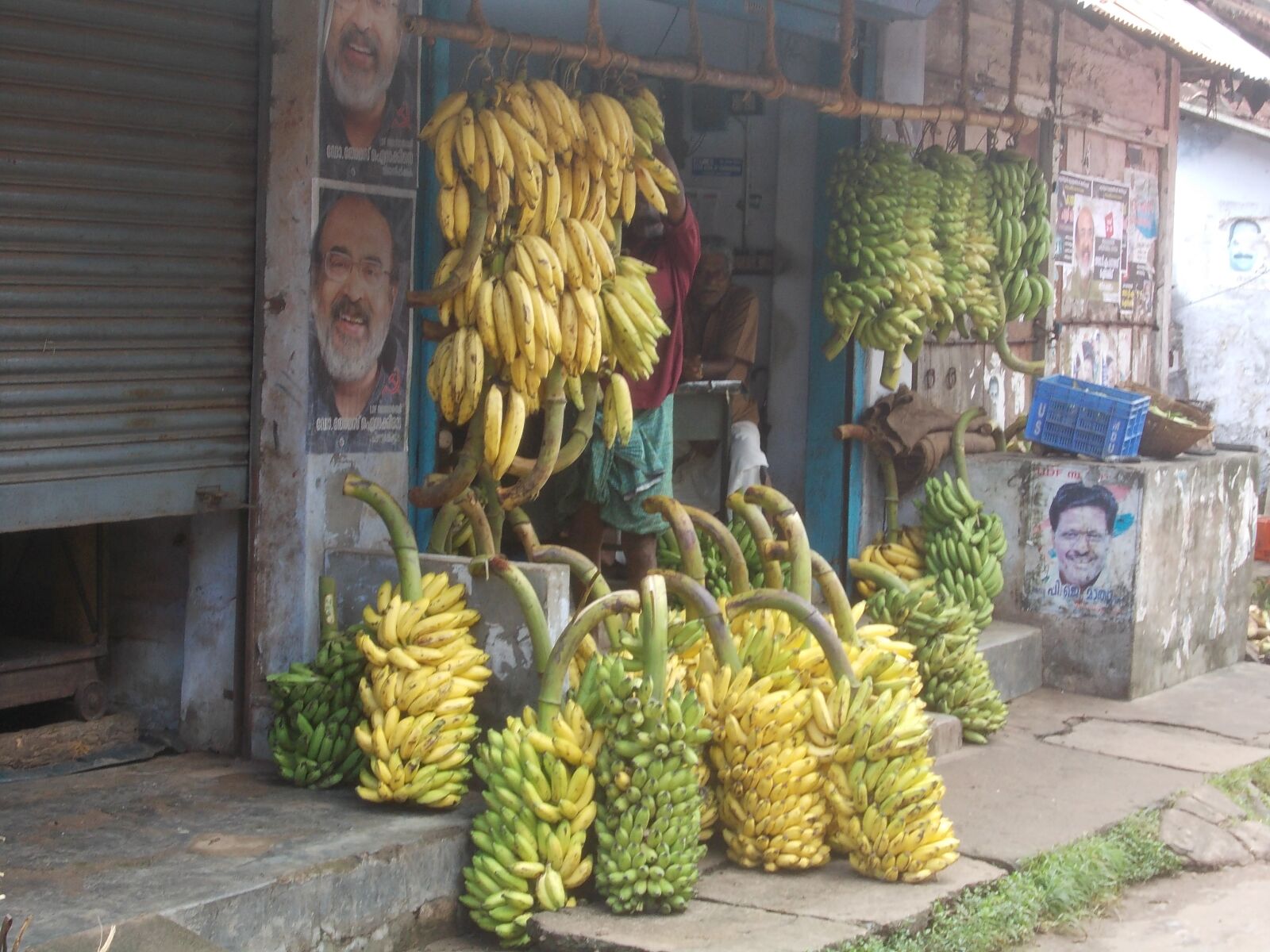 Nikon COOLPIX L23 sample photo. Banana, shop, rural india photography