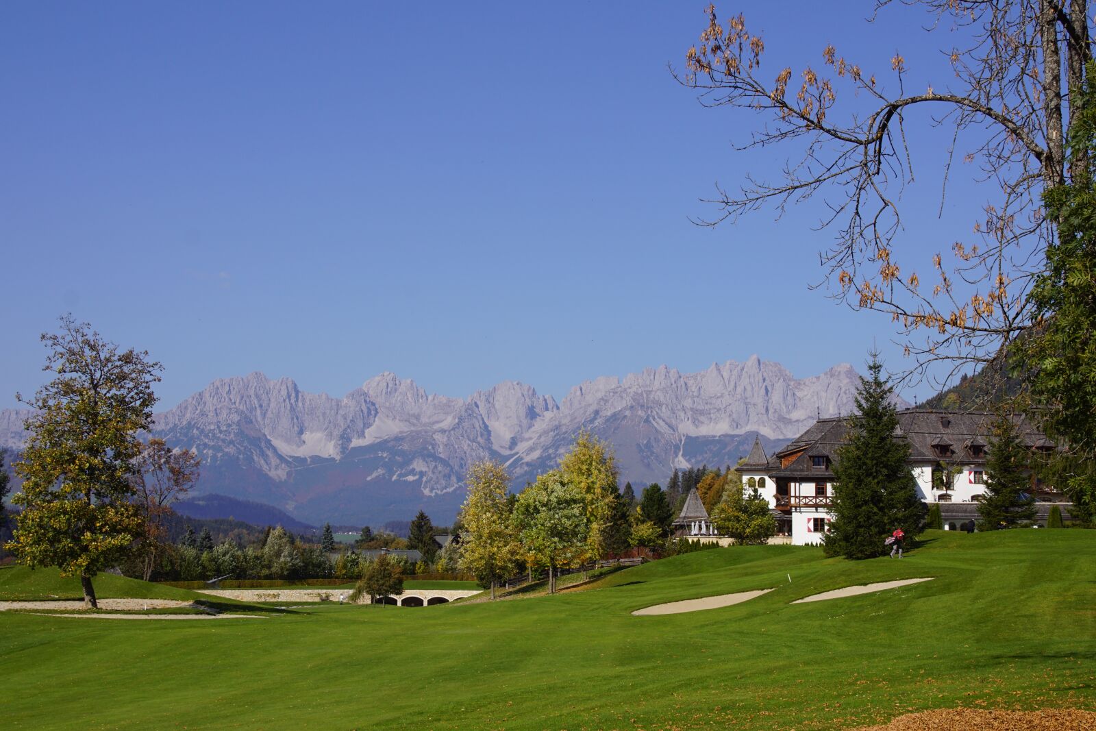 Sony SLT-A68 sample photo. Kitzb hel, golf course photography
