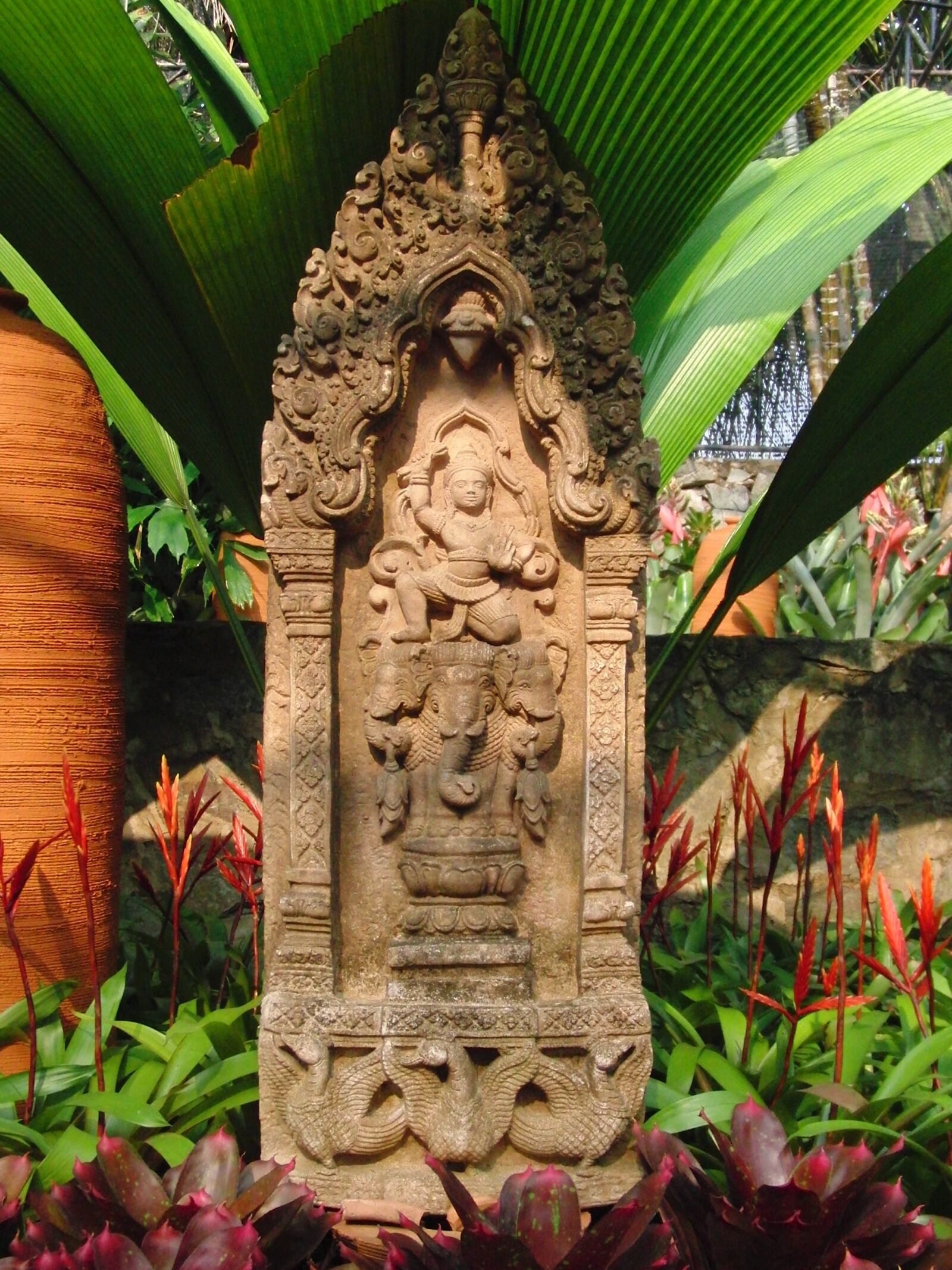 CASIO EX-FC100 sample photo. Sculpture, thailand, buddhism photography