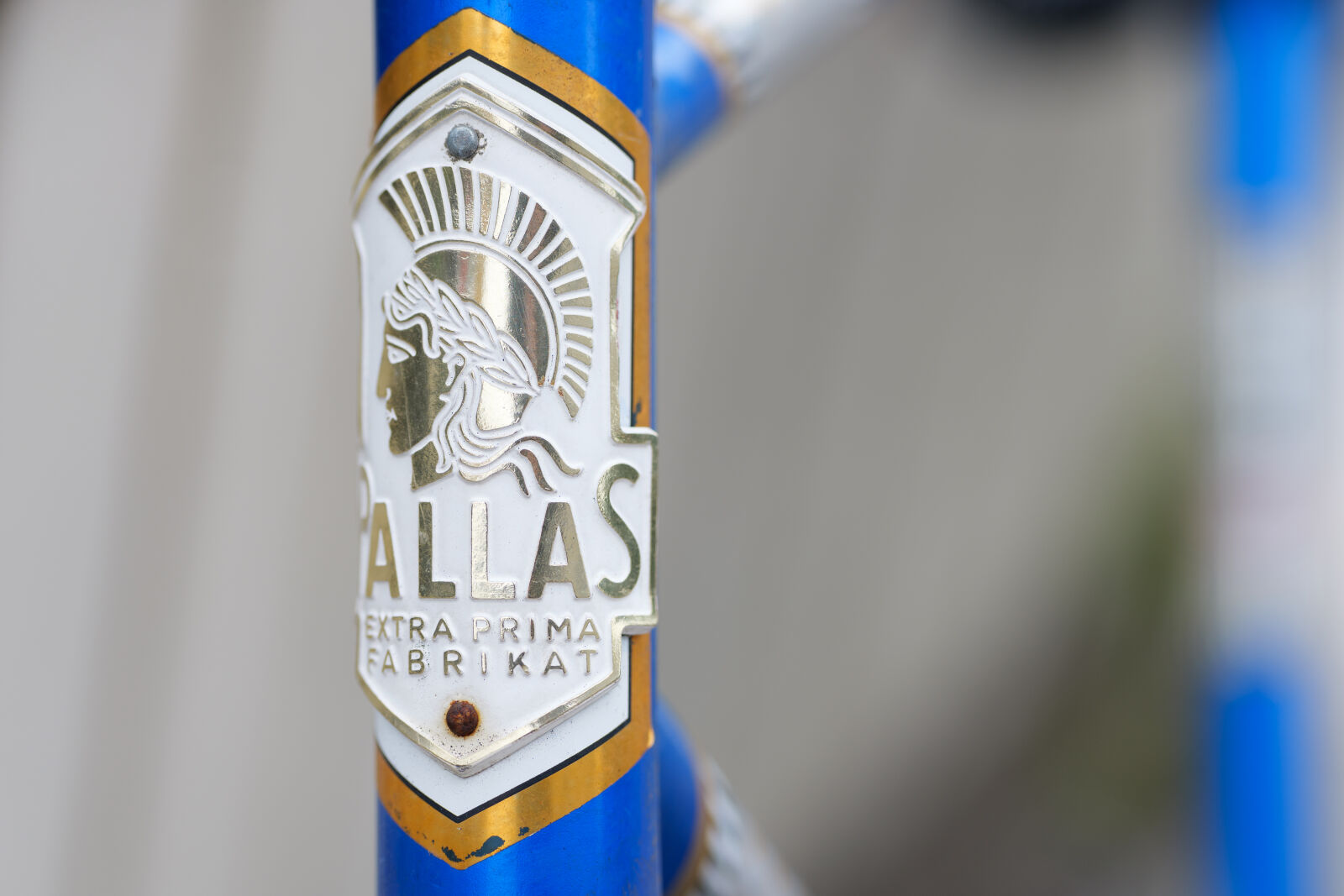 Panasonic Lumix DC-S5 II sample photo. Old bicycle logo photography