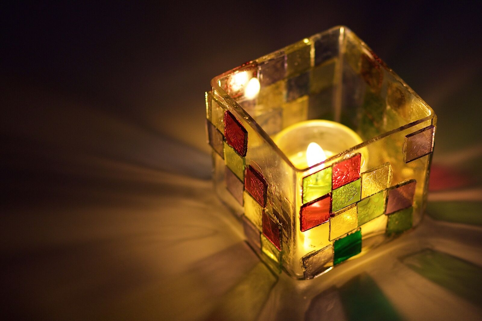 Canon EOS 70D + Canon EF 85mm F1.8 USM sample photo. Windlight, candle, glass photography
