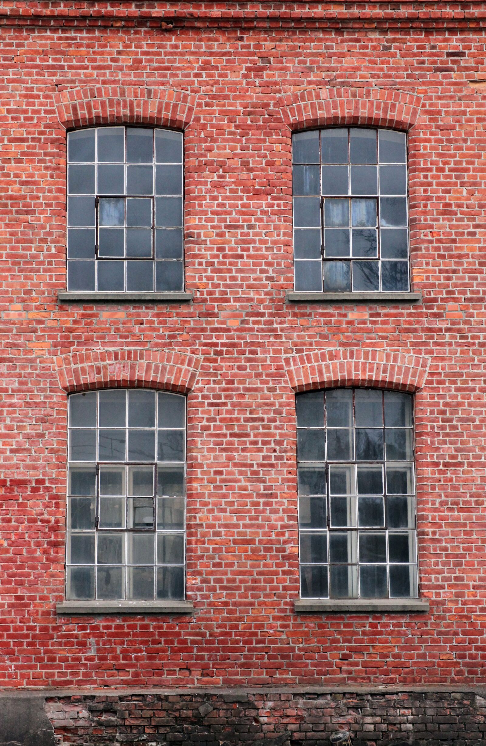 Canon EOS 5D Mark II sample photo. Red brick, brick wall photography