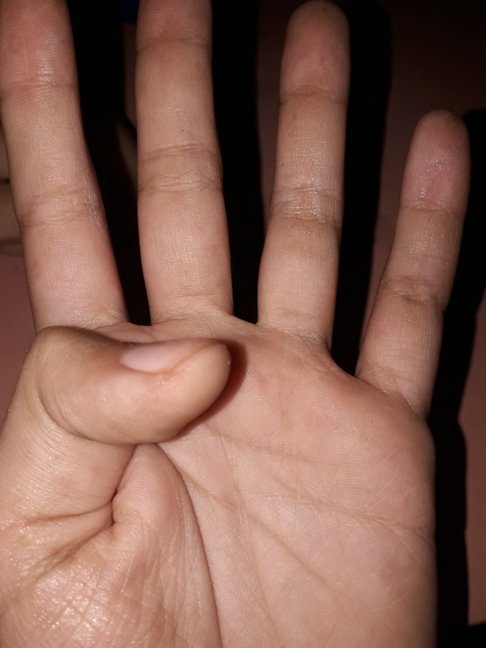 Samsung Galaxy J6 sample photo. Quatro, mão, dedos photography