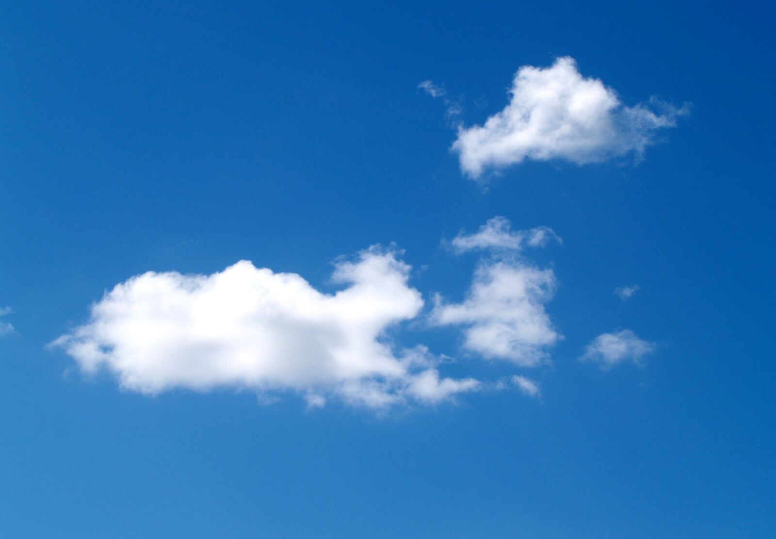 Olympus E-300 (EVOLT E-300) sample photo. Clouds, sky, blue photography