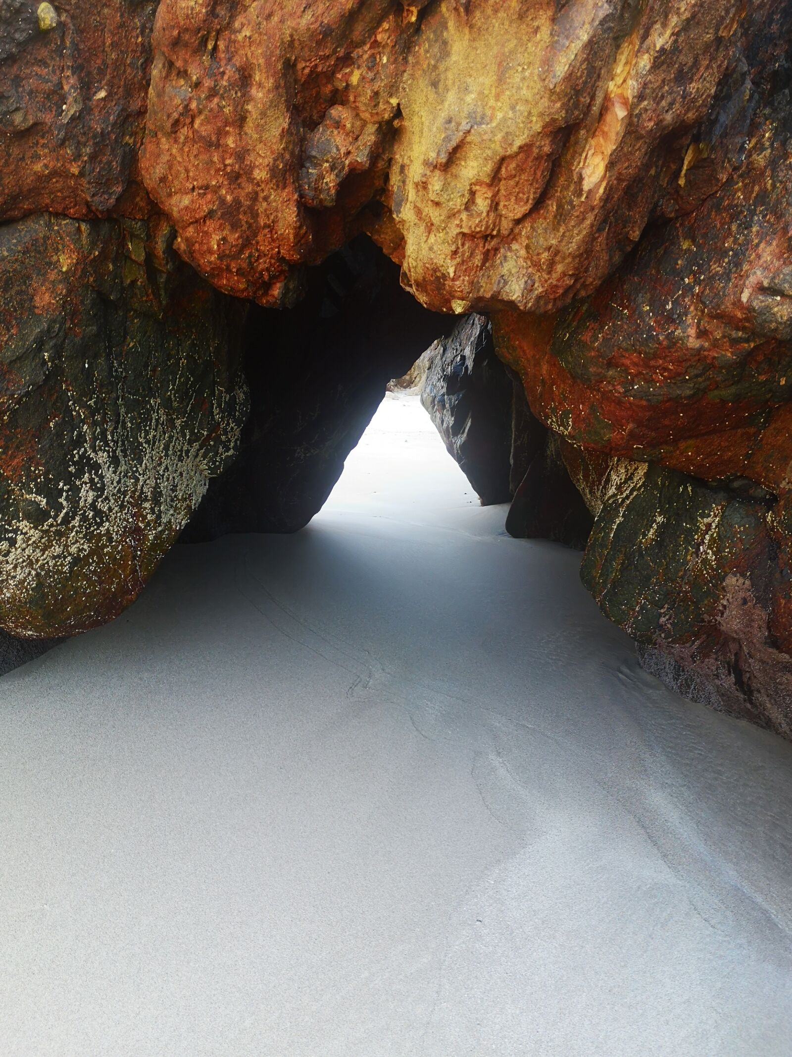 HUAWEI P20 sample photo. Rocks, grotto, tunnel photography