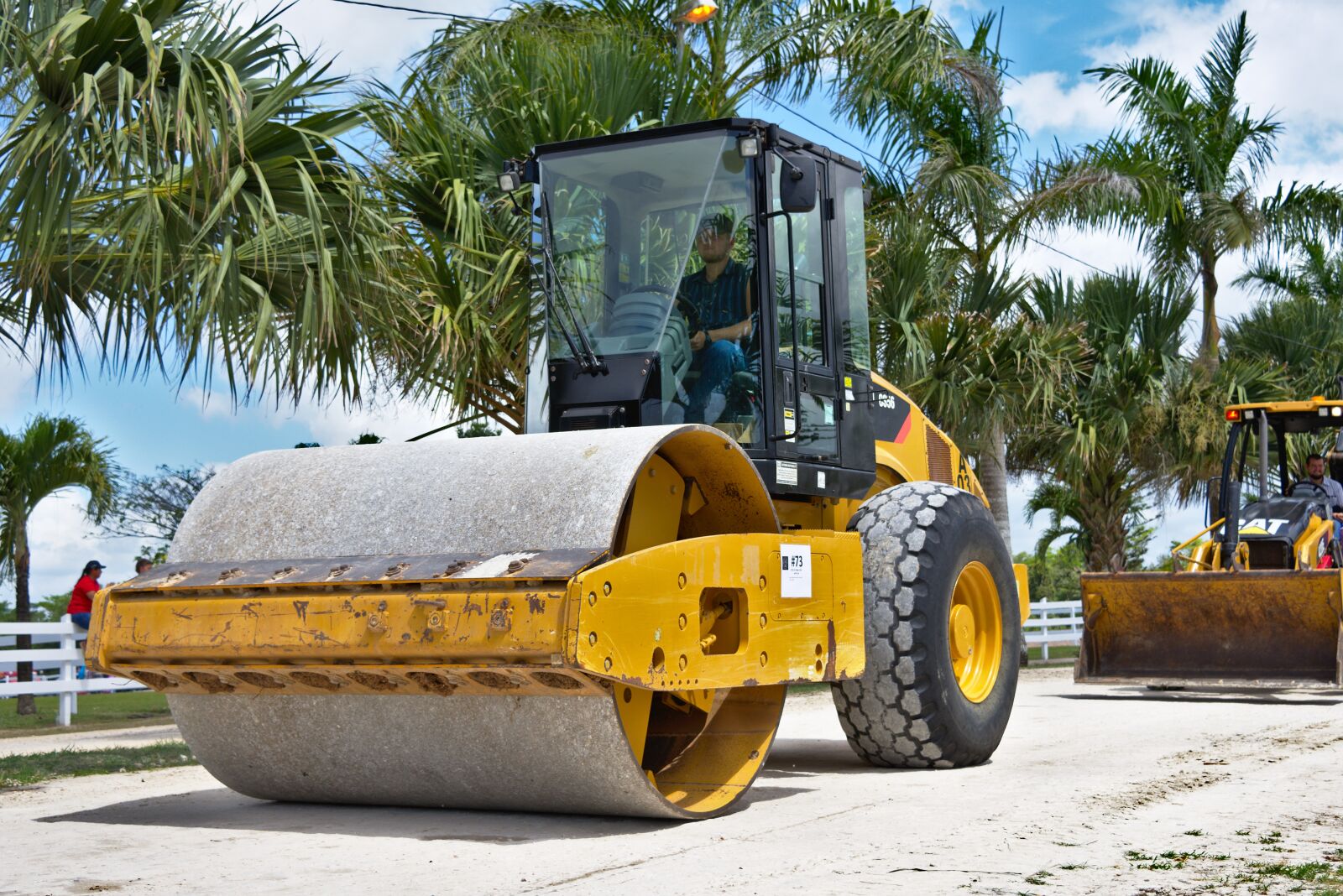 Nikon D7200 sample photo. Compactor, construction equipment, caterpillar photography