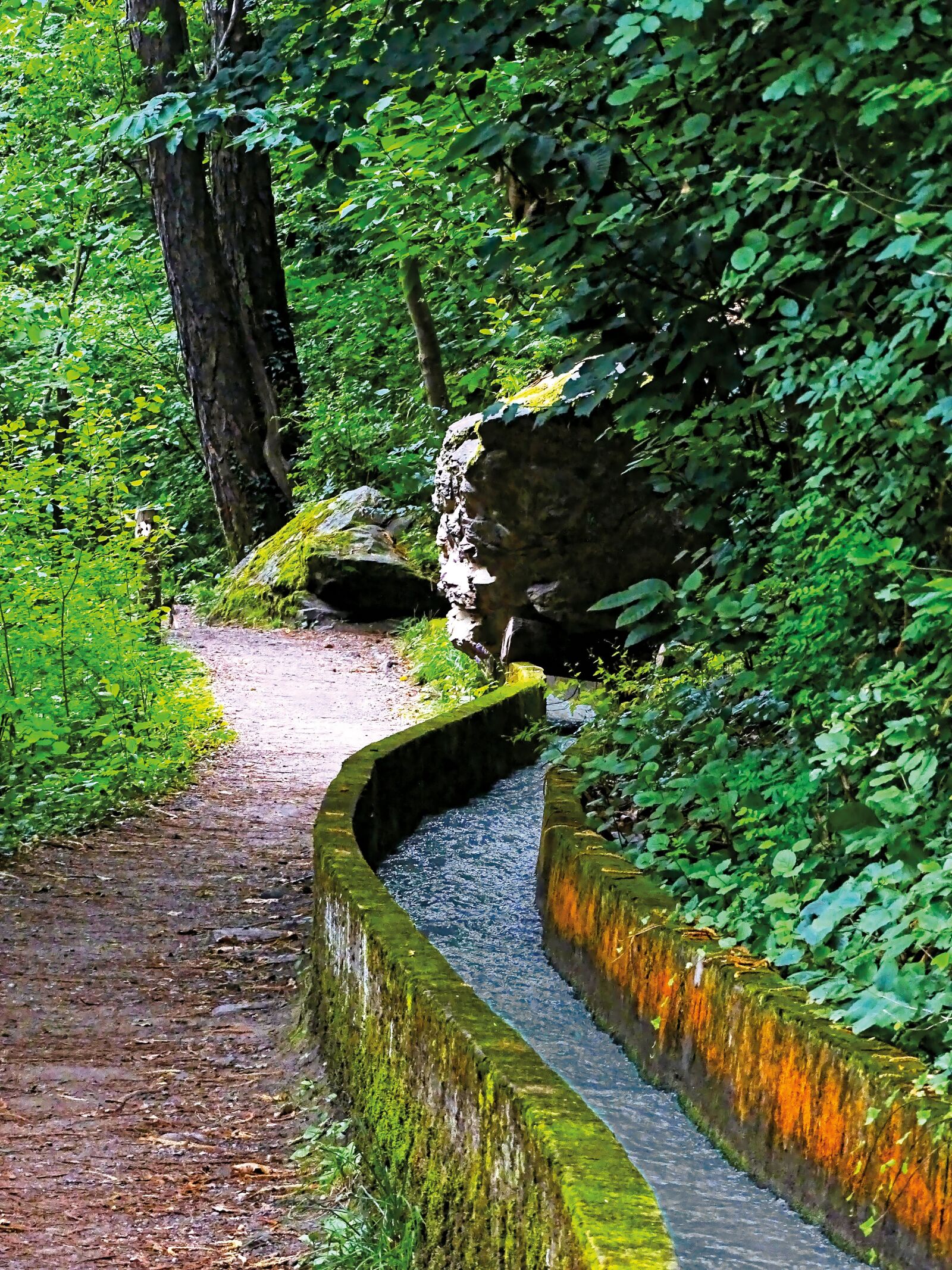 Sony Cyber-shot DSC-HX400V sample photo. Algund waalweg path, south photography