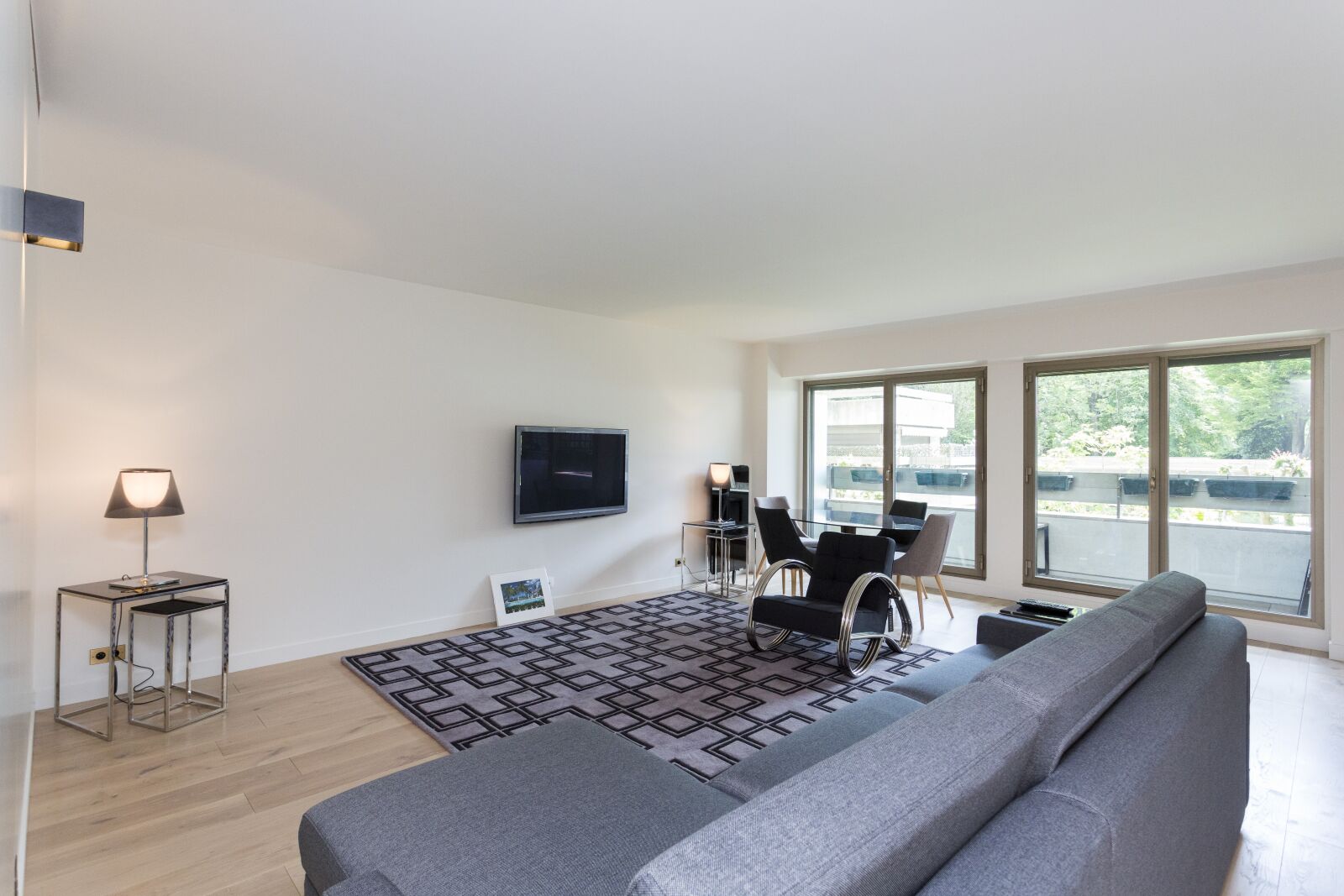 Canon EF 17-40mm F4L USM sample photo. Furniture, real estate, paris photography