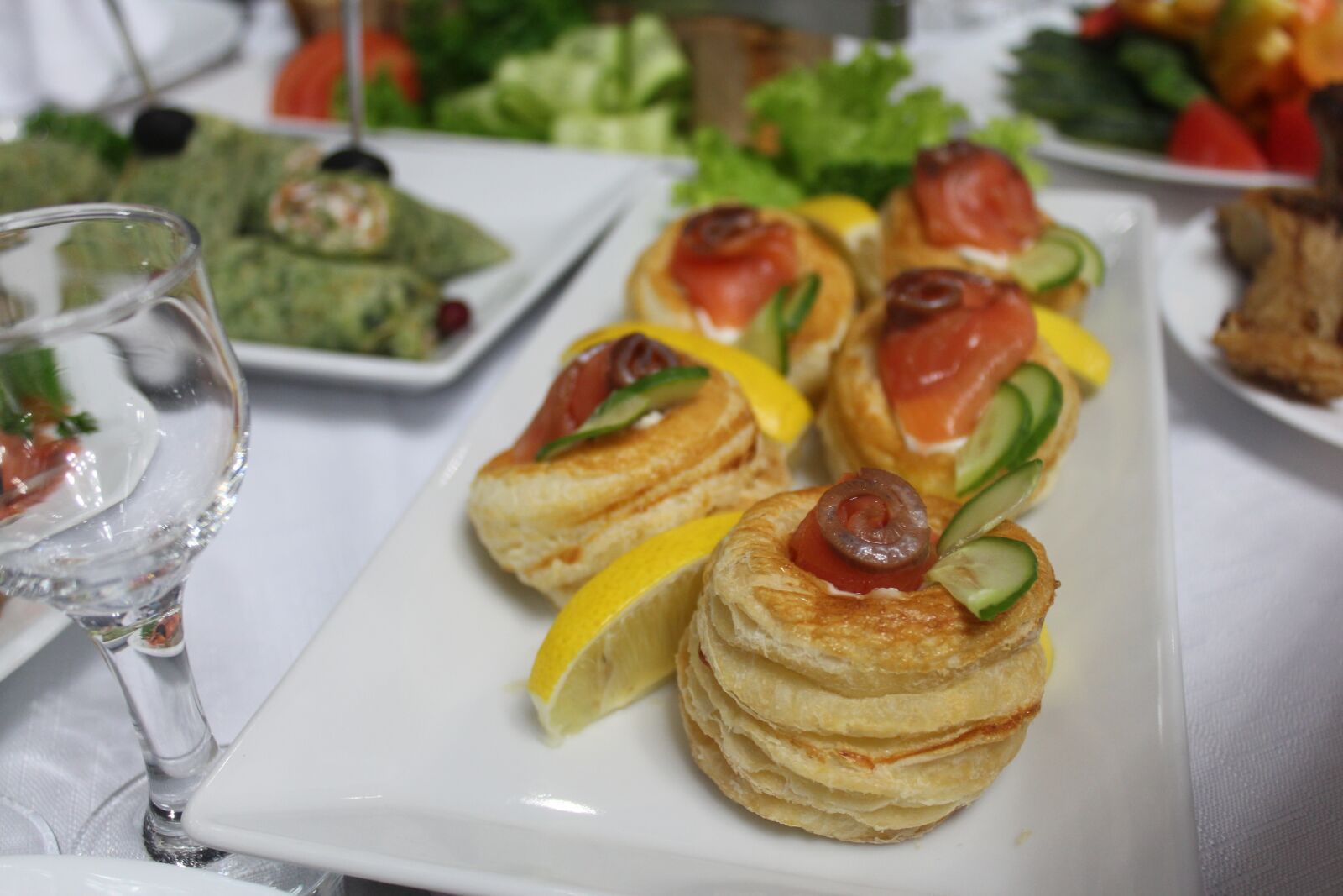 Canon EOS 650D (EOS Rebel T4i / EOS Kiss X6i) sample photo. Restaurant, food, nutrition photography