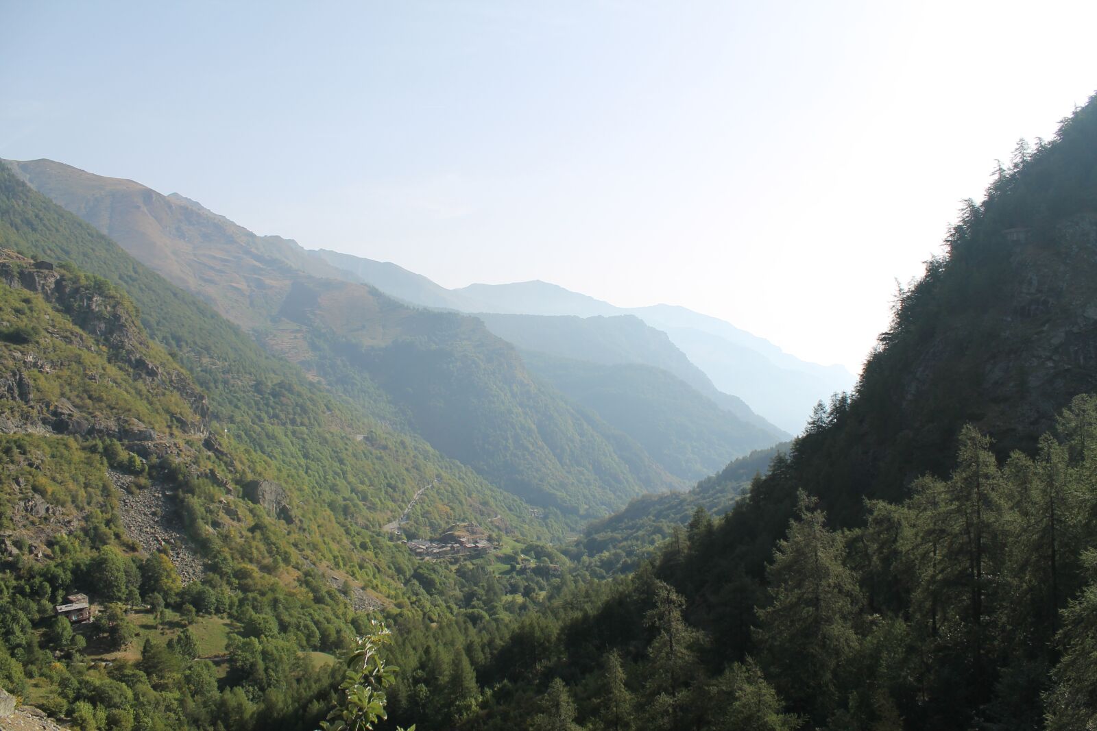 Canon EOS 1100D (EOS Rebel T3 / EOS Kiss X50) sample photo. Mountain, hiking, landscape photography